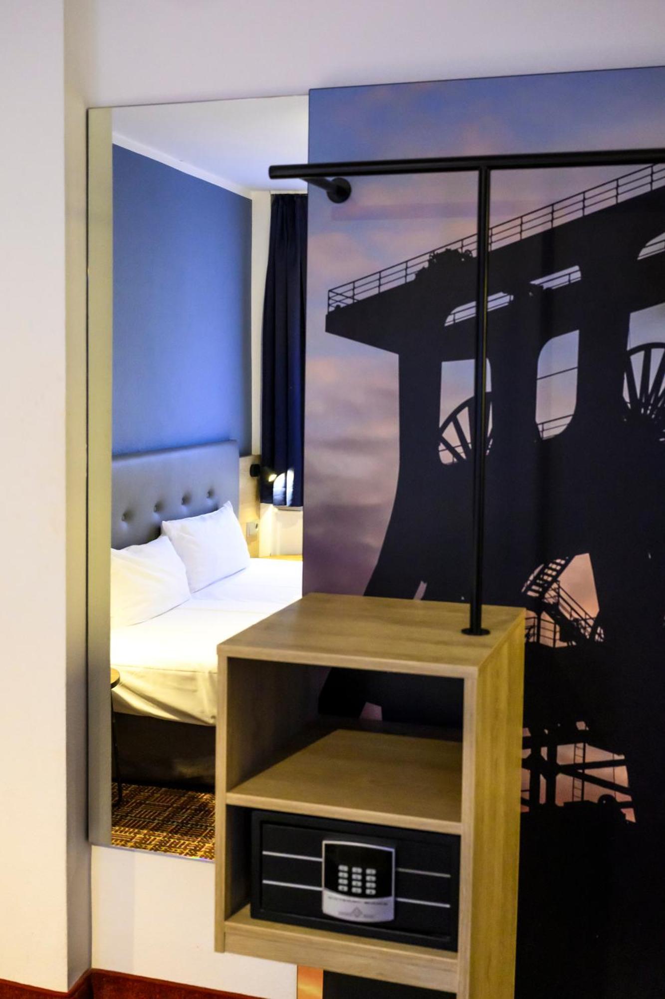 Economy Single Room