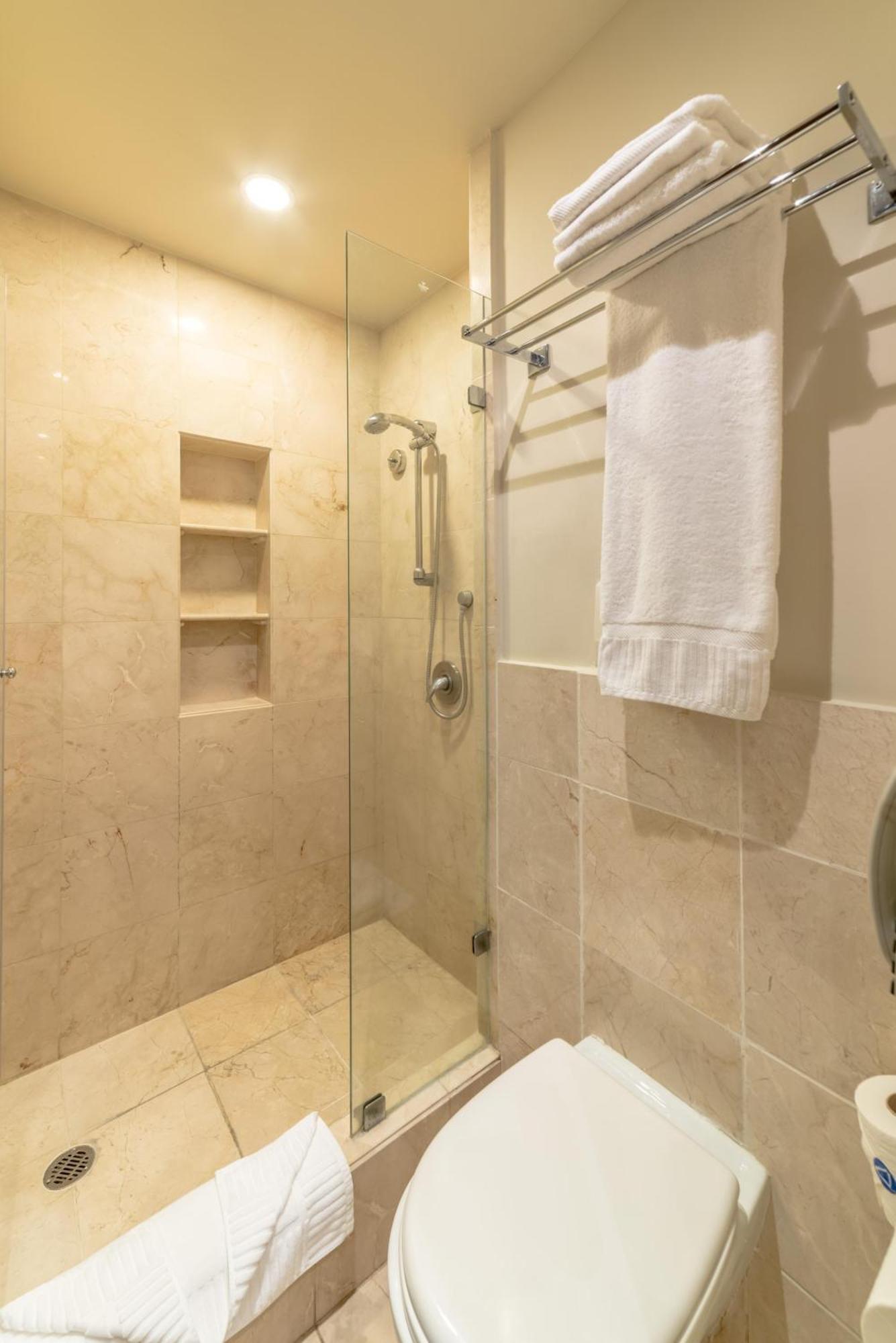 Contemporary Twin Room