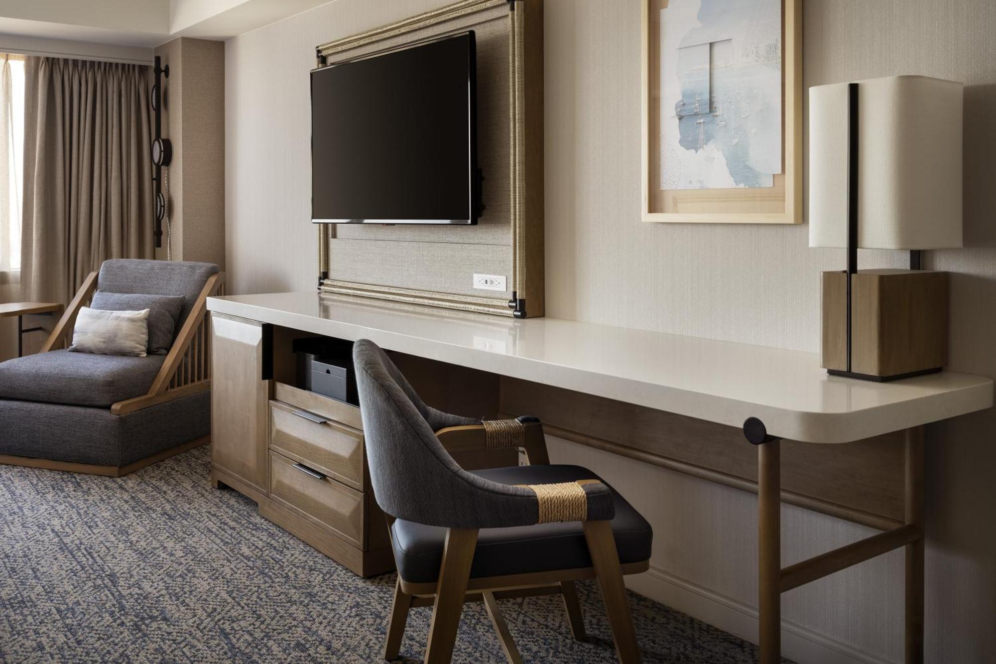 Queen Room City View Newly Renovated or Hearing Accessible