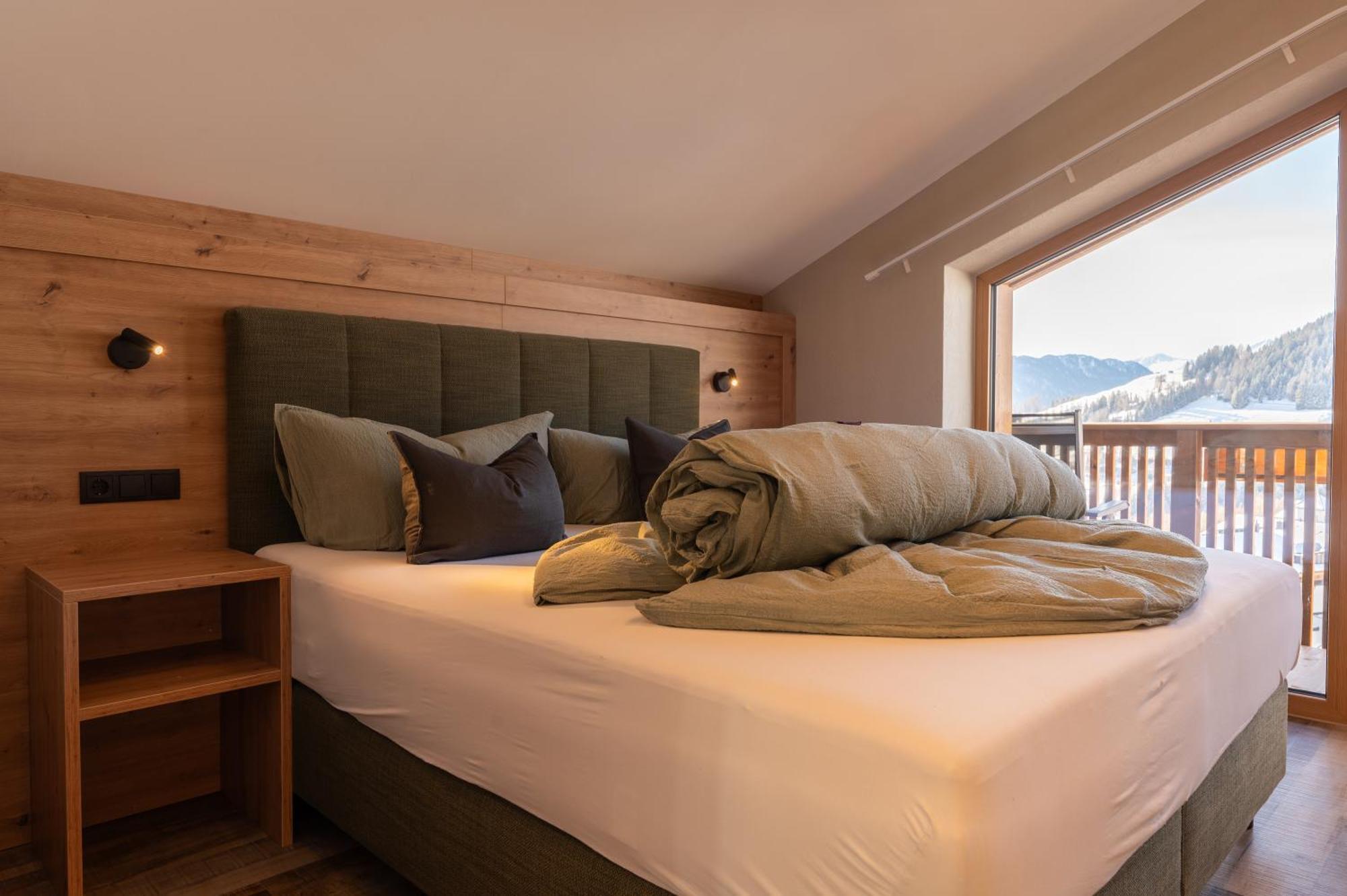 Three-Bedroom Apartment Mountain View