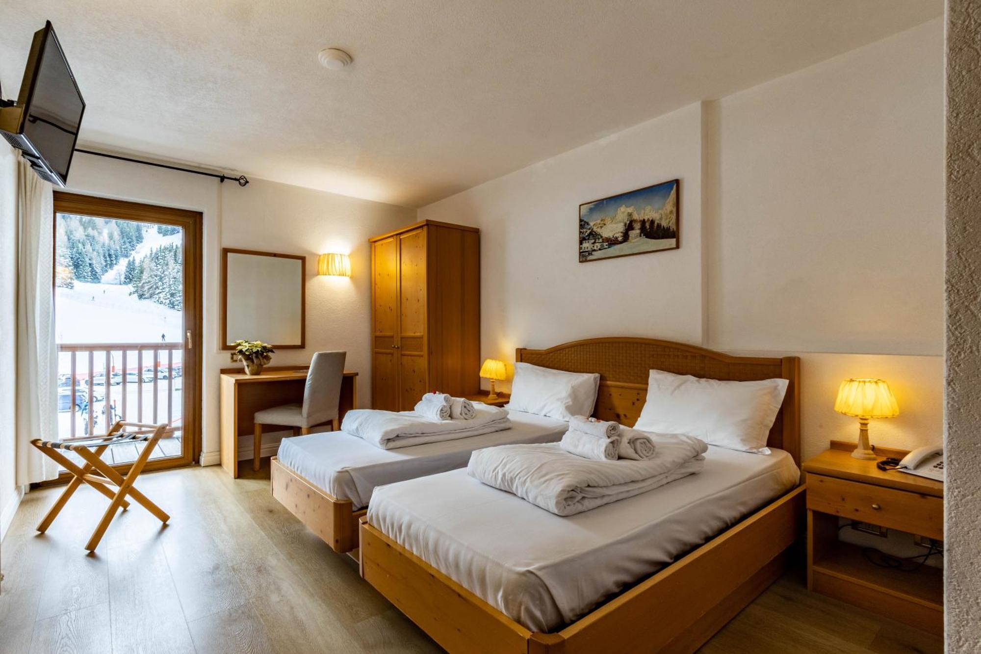 Double Room Mountain View
