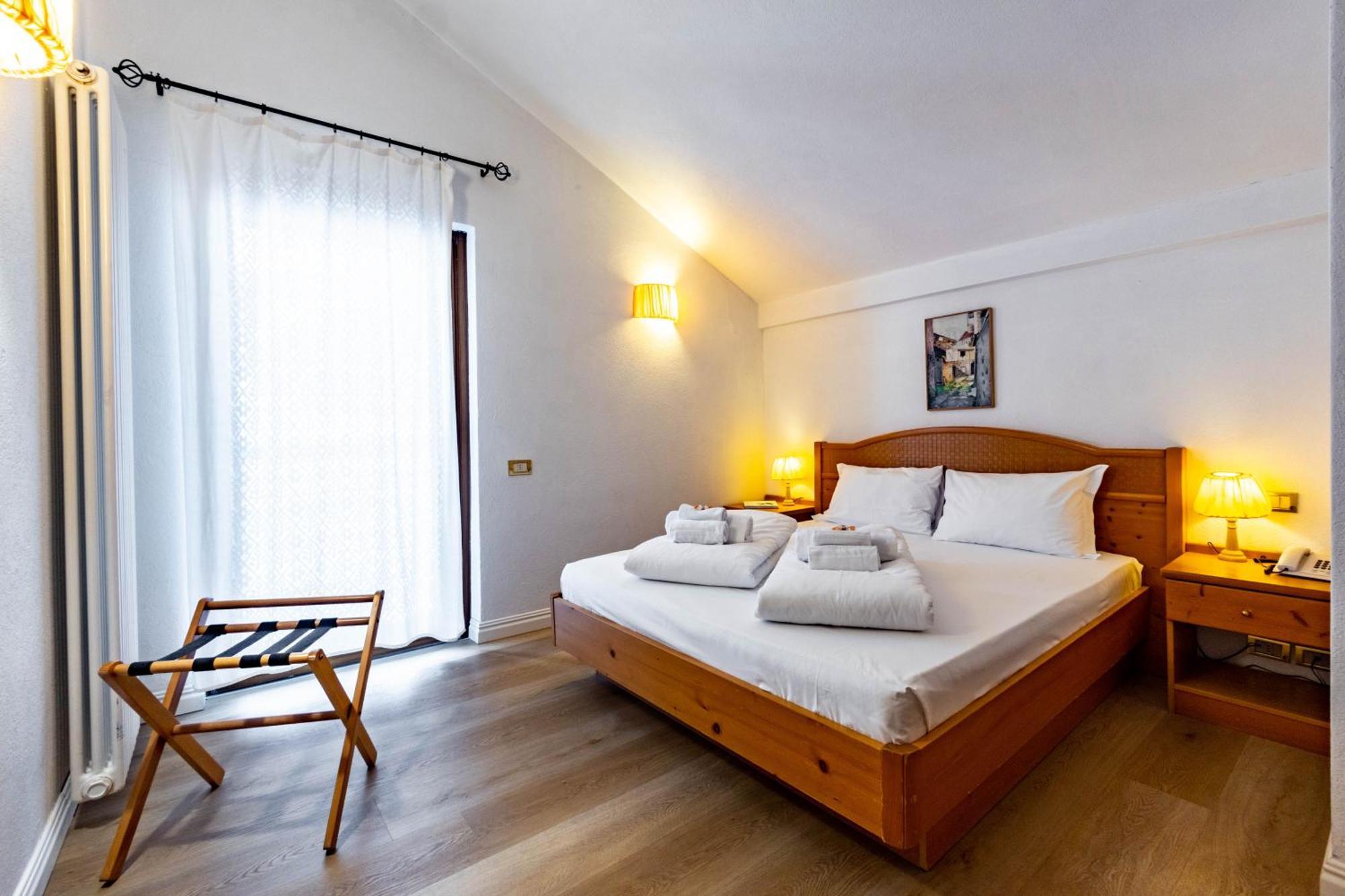 Double Room Mountain View