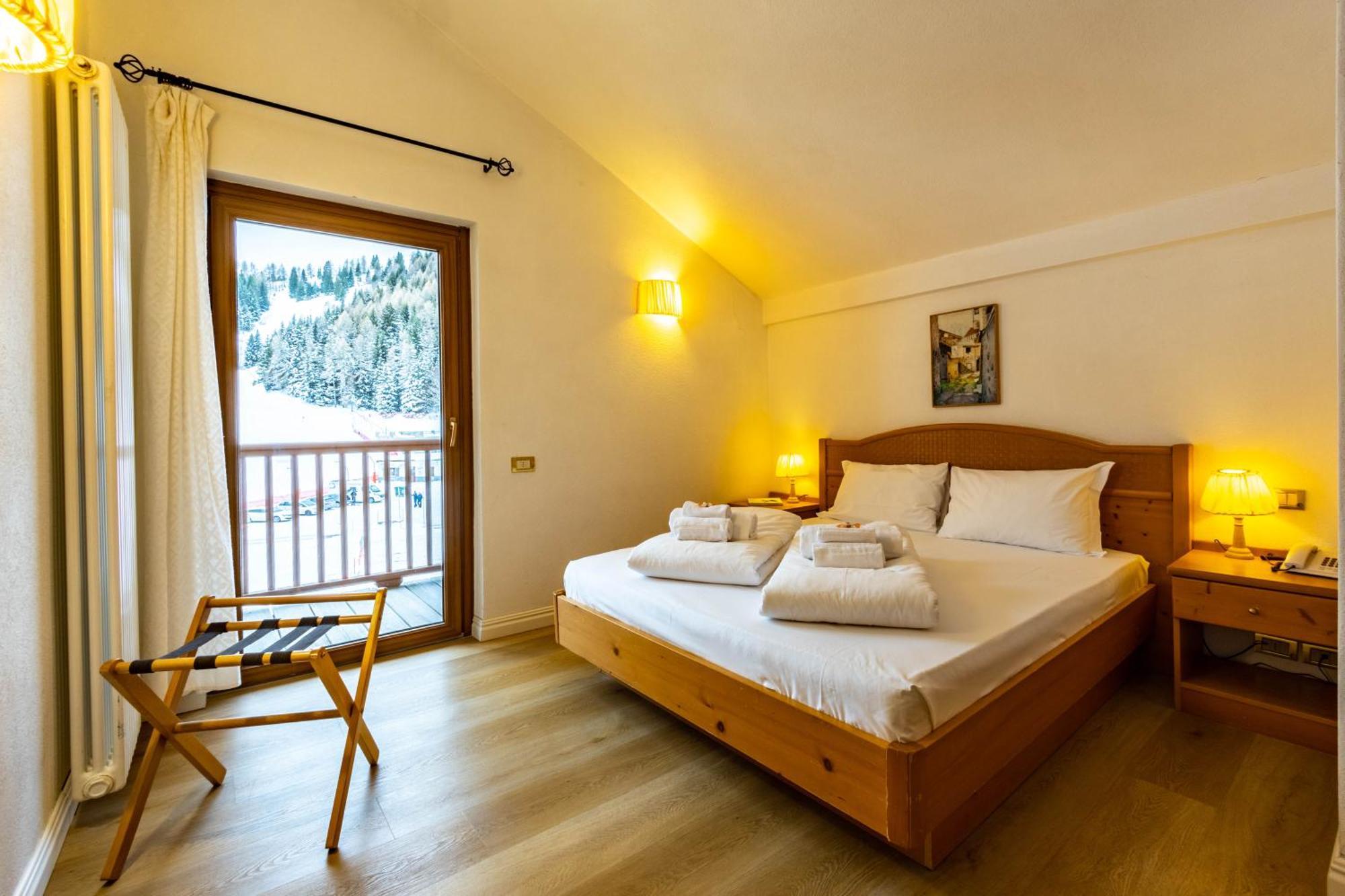 Double Room Mountain View