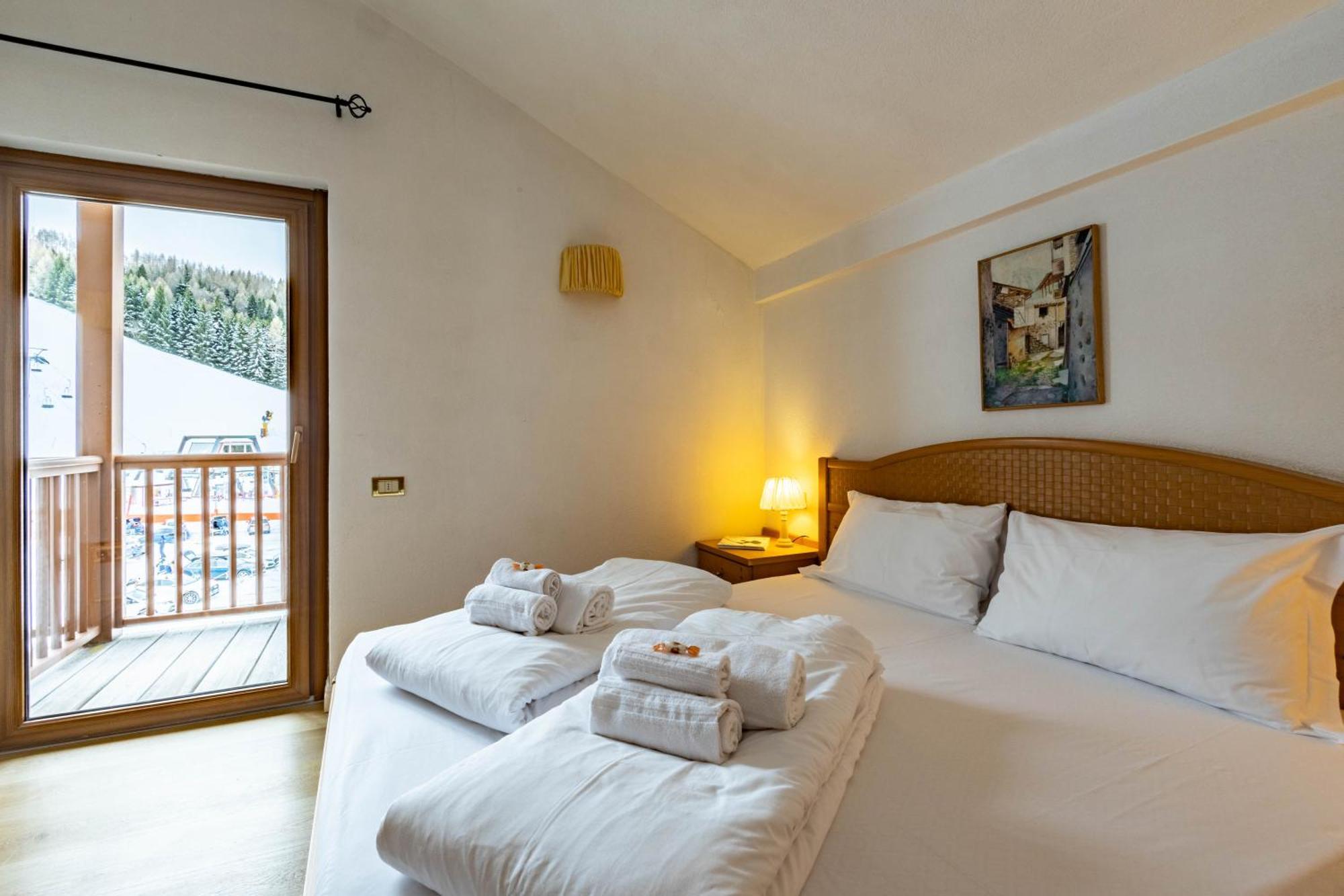 Double Room Mountain View
