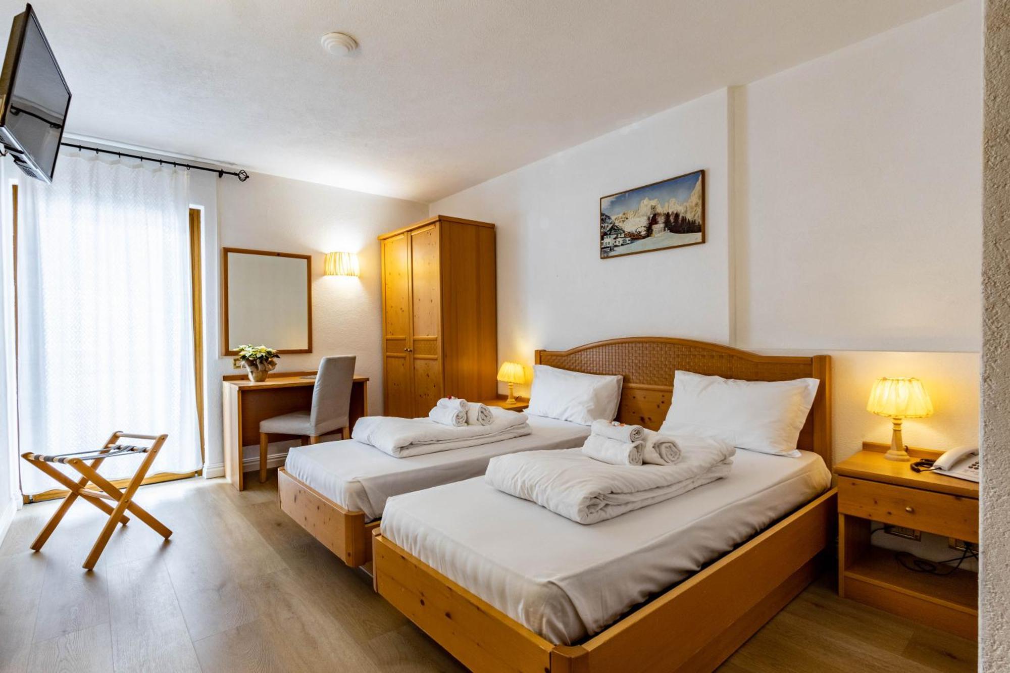 Double Room Mountain View