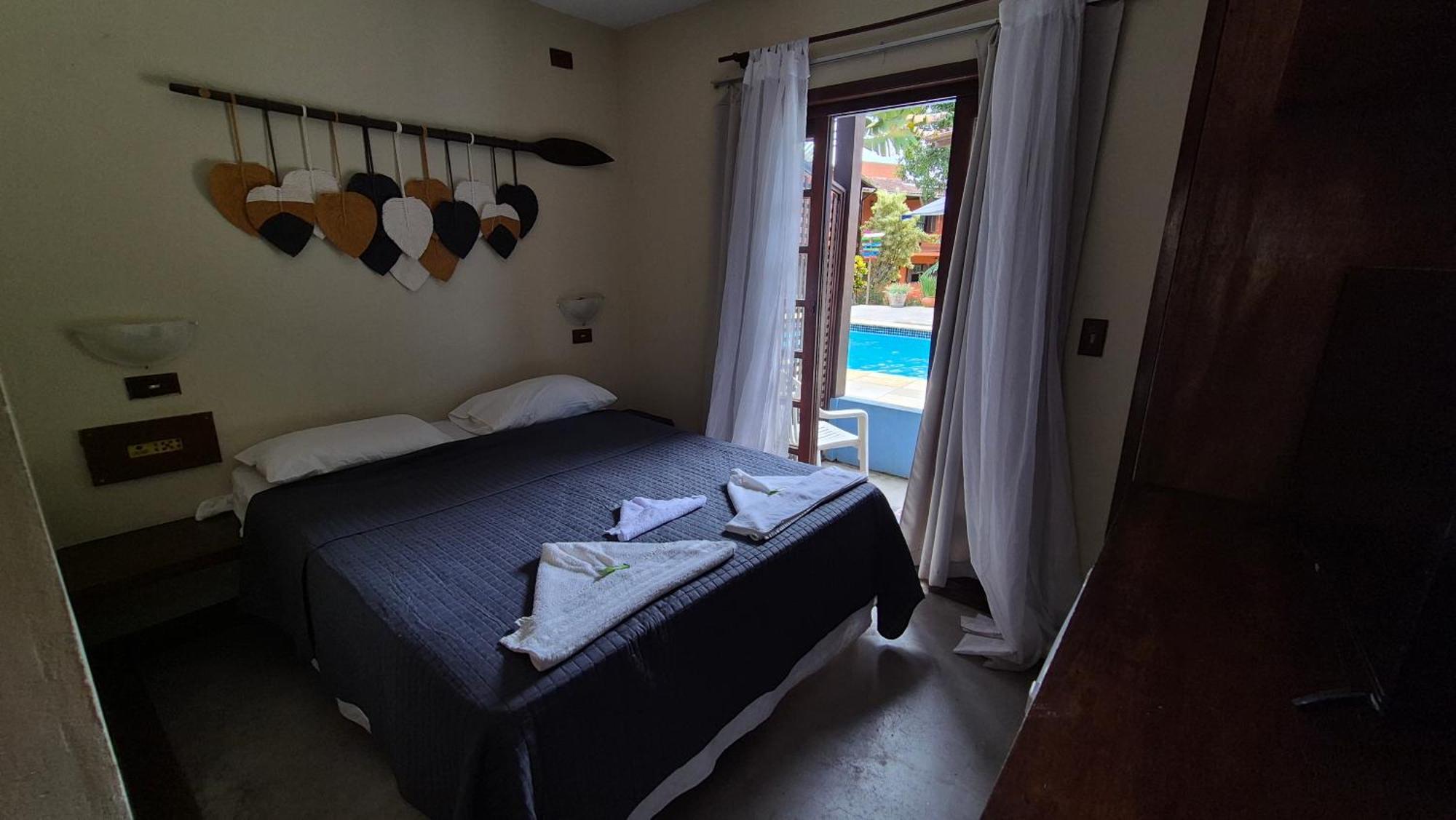 Queen Suite Pool View