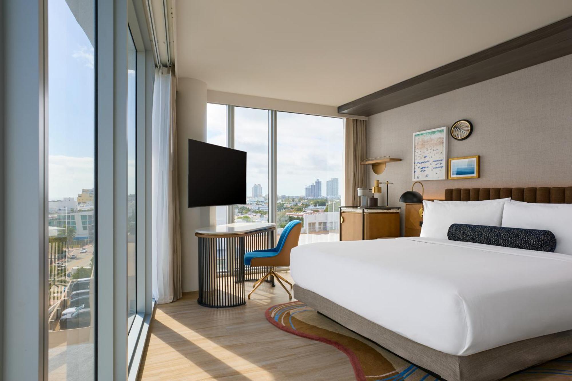 Deluxe King Room Ocean View