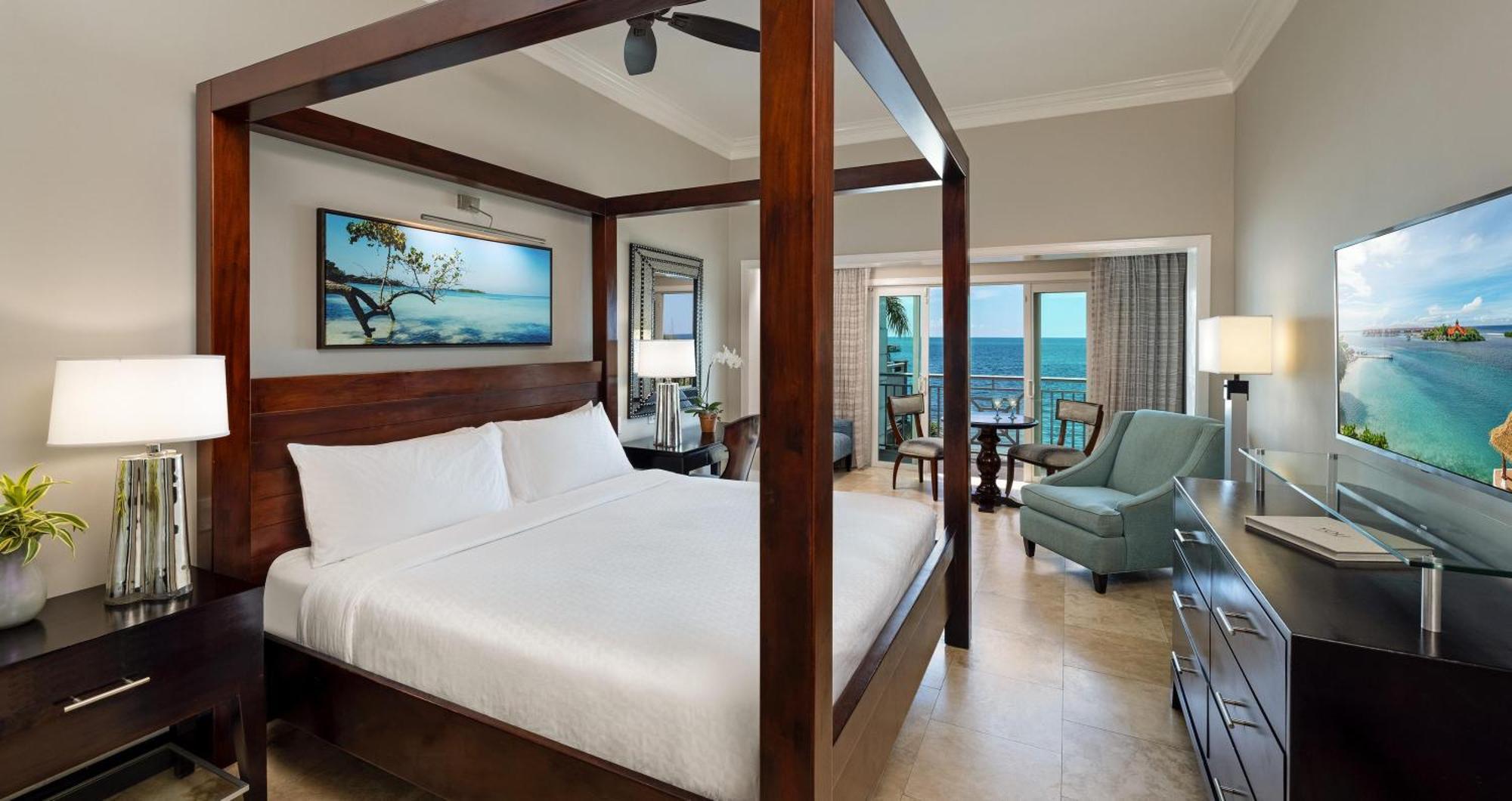 Paradise Honeymoon Beachfront Grande Luxe Club Level Room
