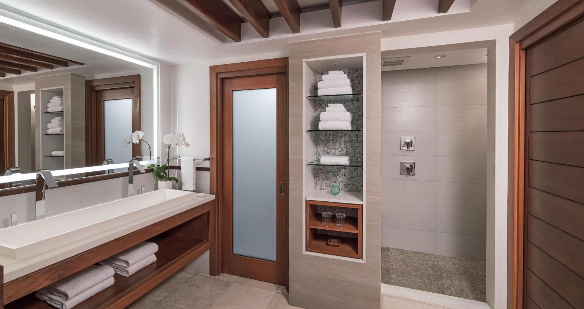 Caribbean Luxury Honeymoon Room