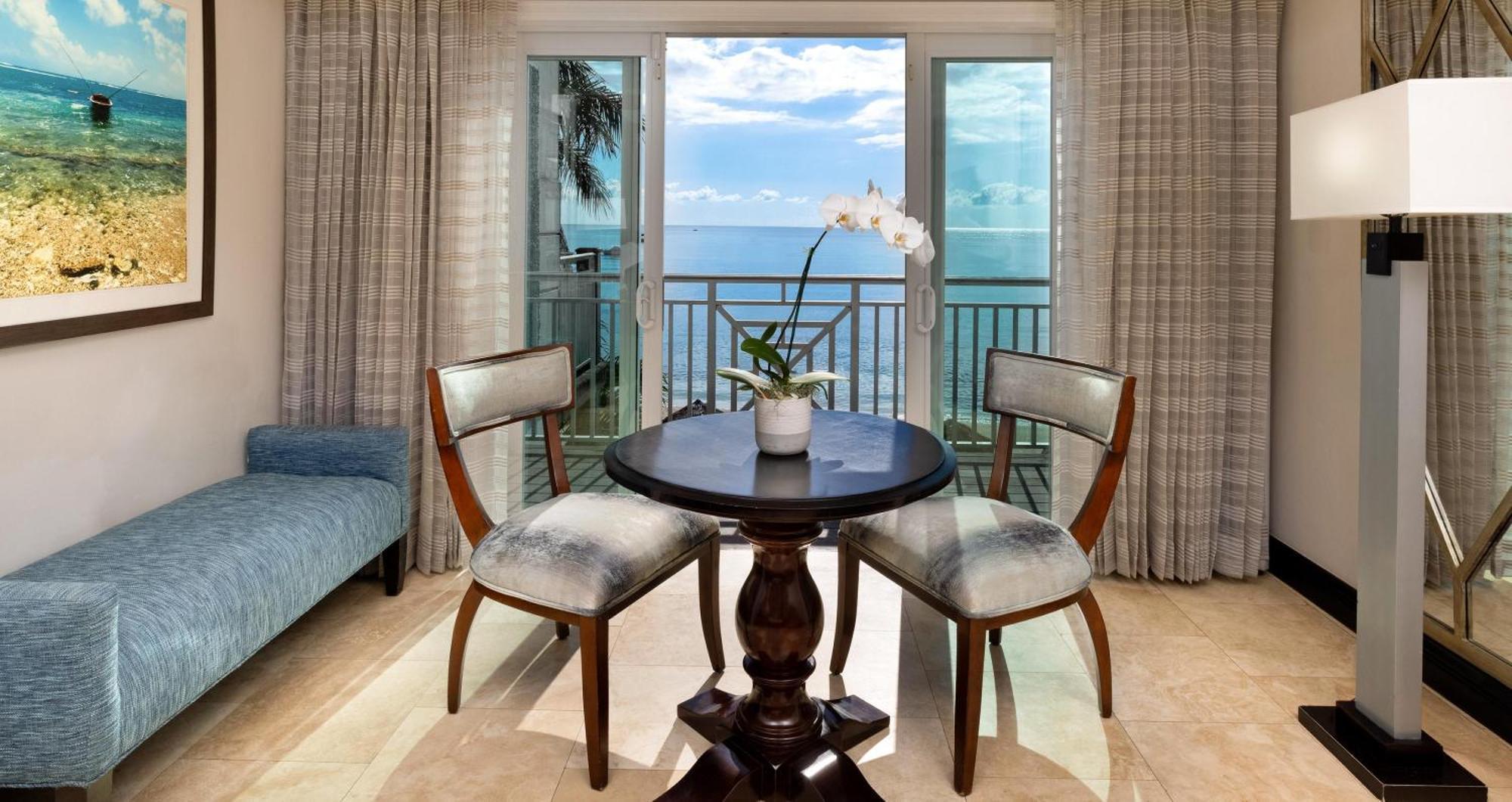 Paradise Honeymoon Beachfront Grande Luxe Club Level Room
