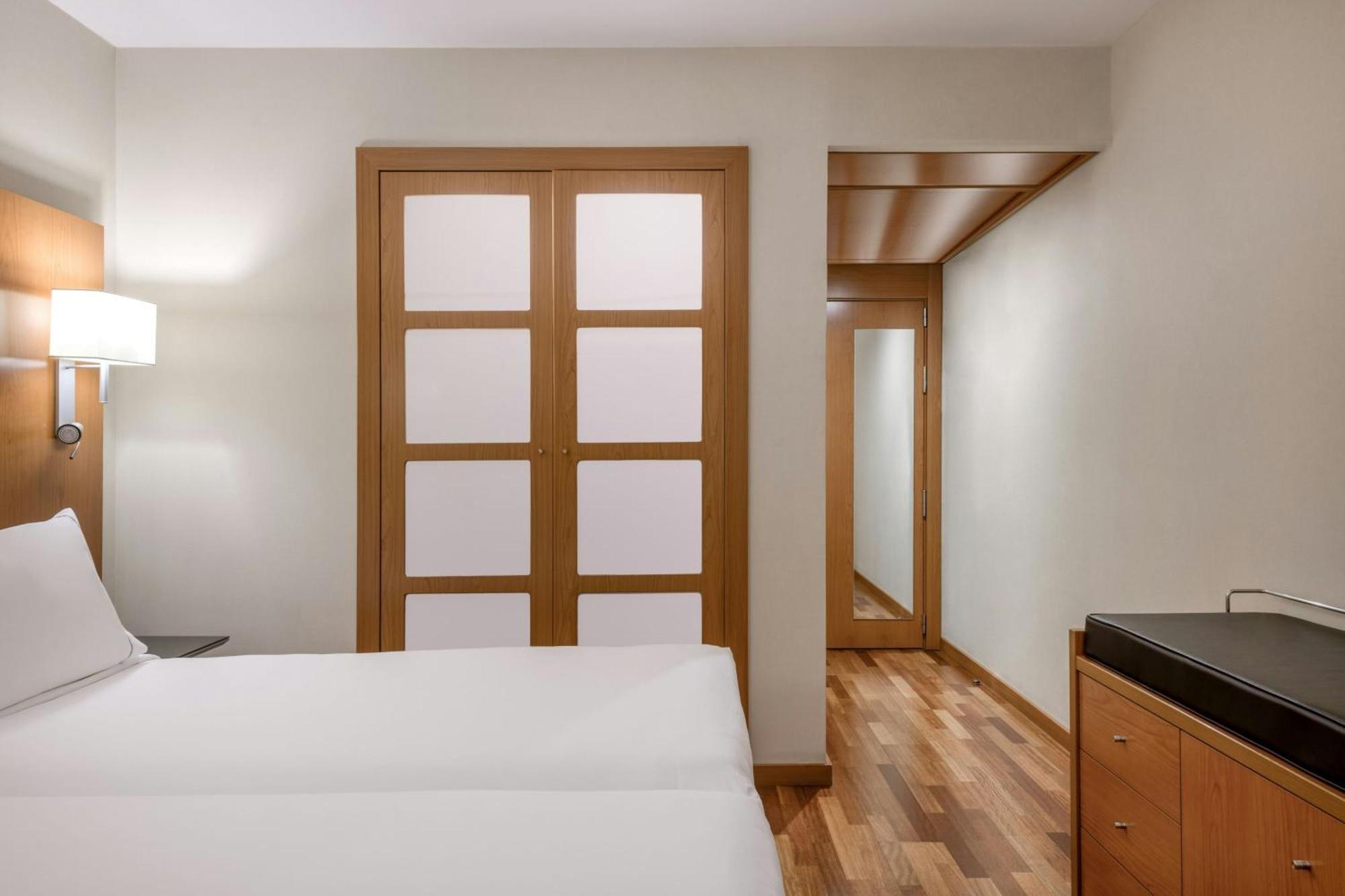 Quarto Twin Standard