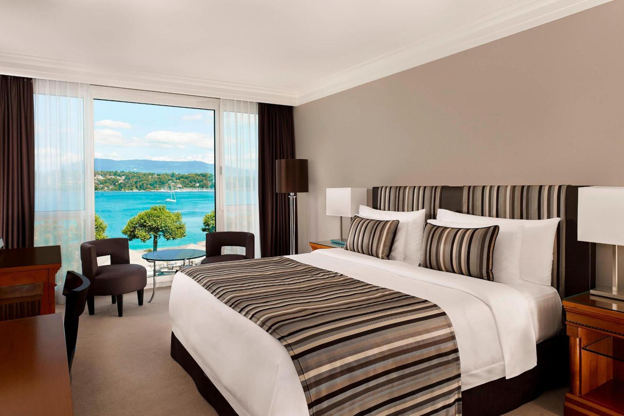 Deluxe King or Twin Room Lake View