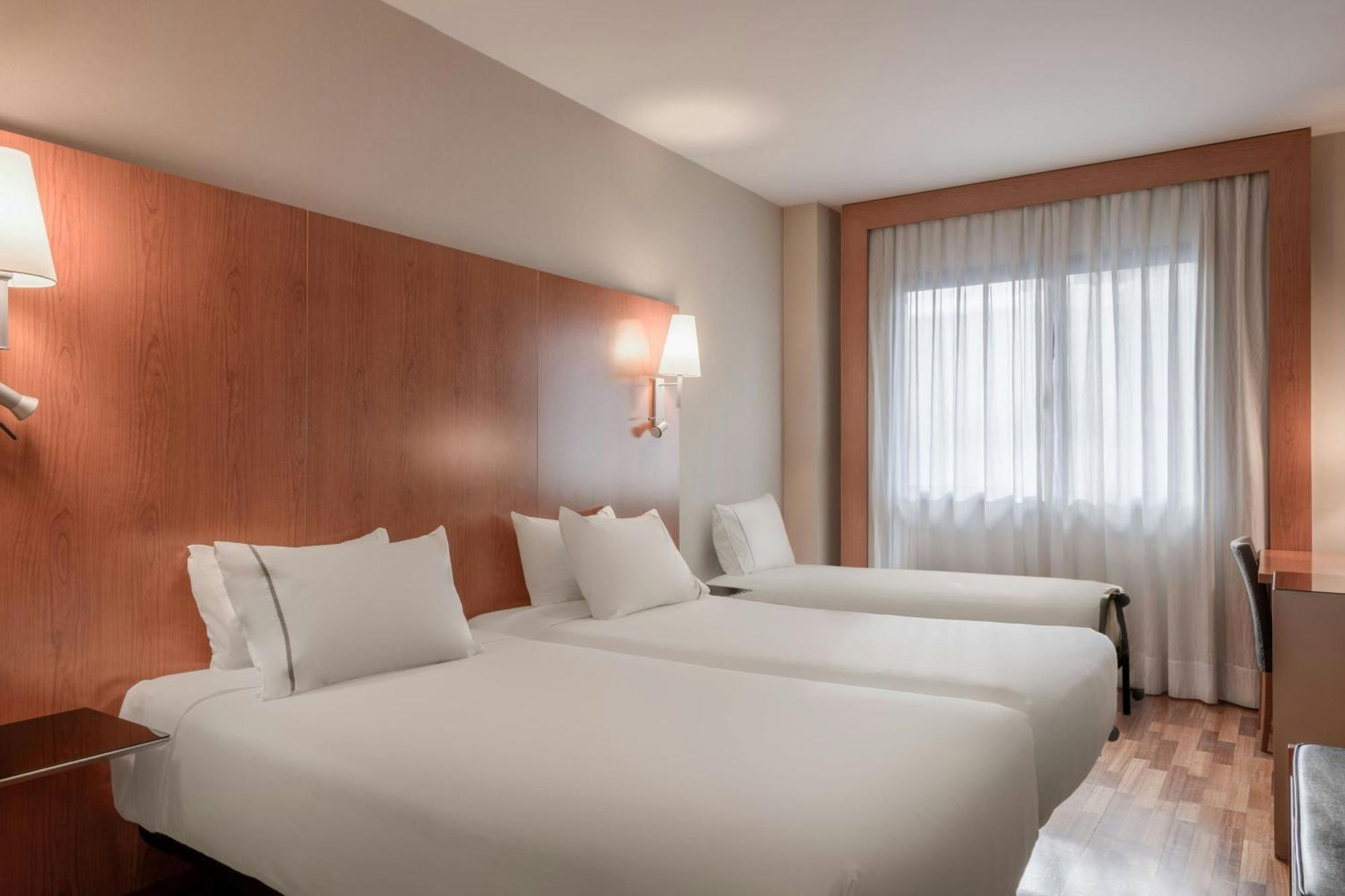Triple Room Guest room 2 Twin or Single Beds
