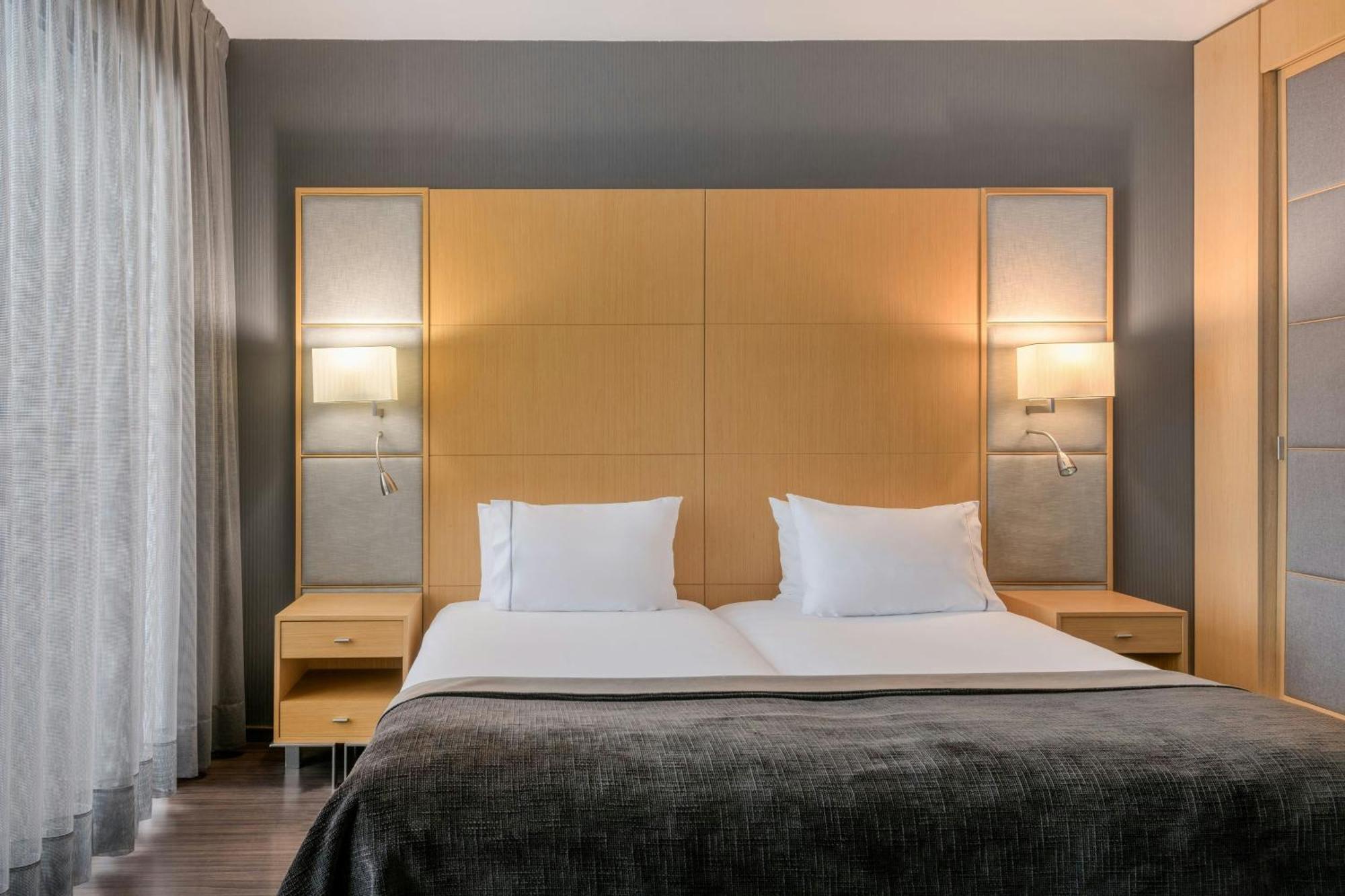 One-Bedroom Junior Twin Suite Street View