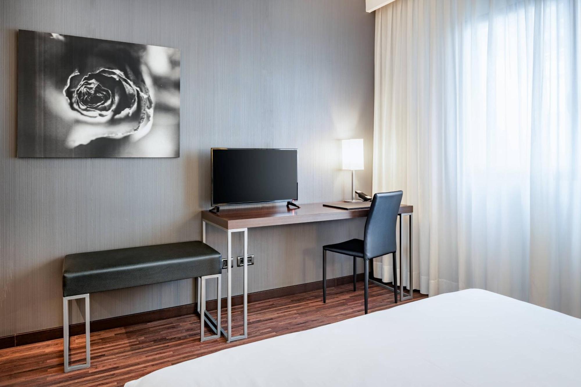 Standard Room Queen Guest room 1 Queen,1643138460:JPEG