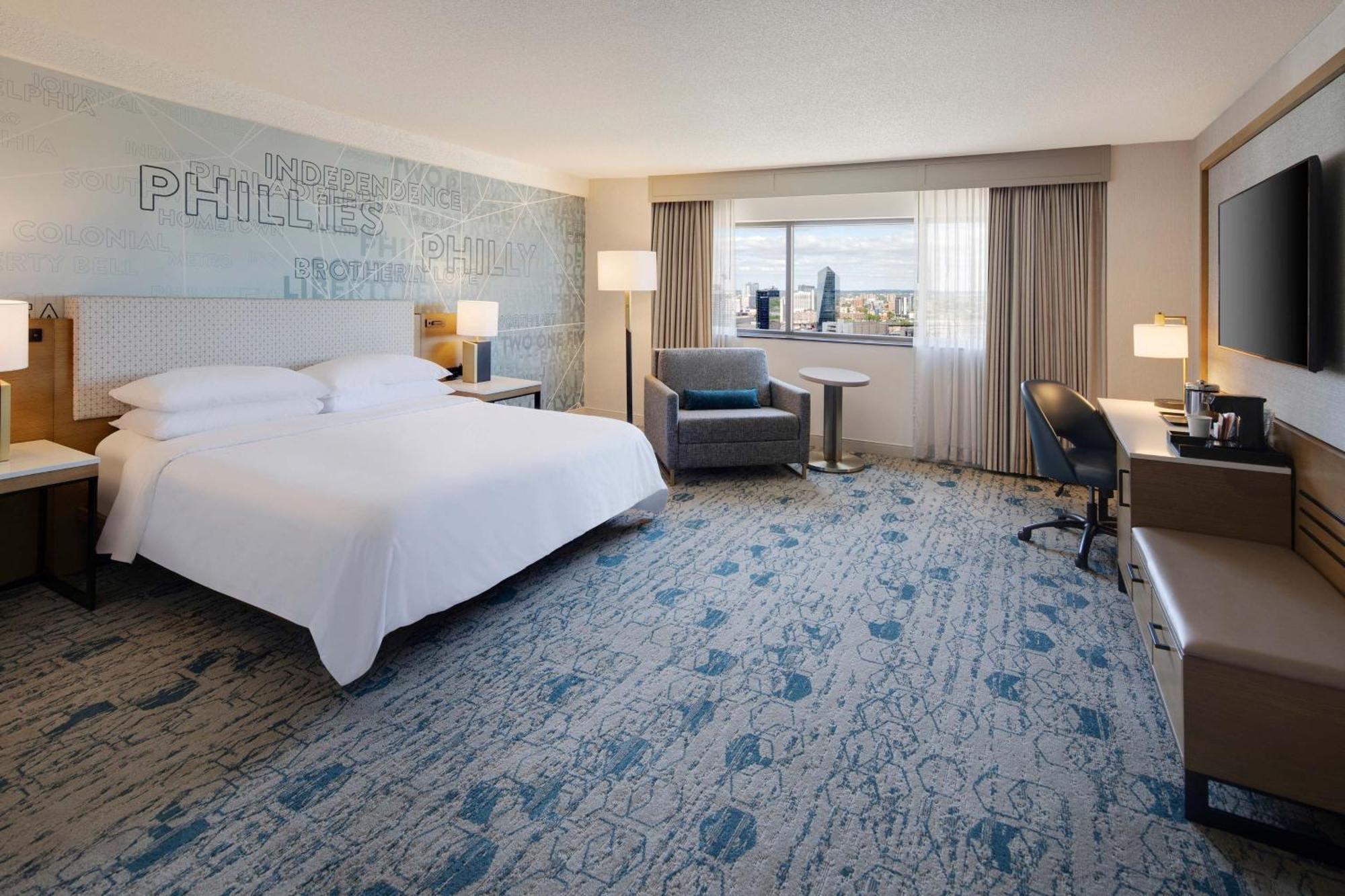 King Room Roll Shower Mobility Hearing Accessible
