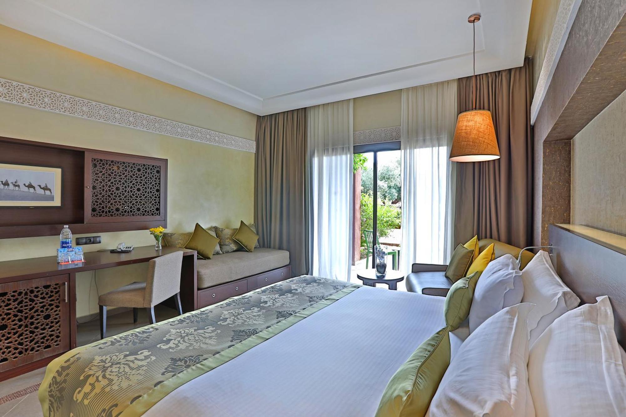 Privilege Room Queen Size Bed Garden View