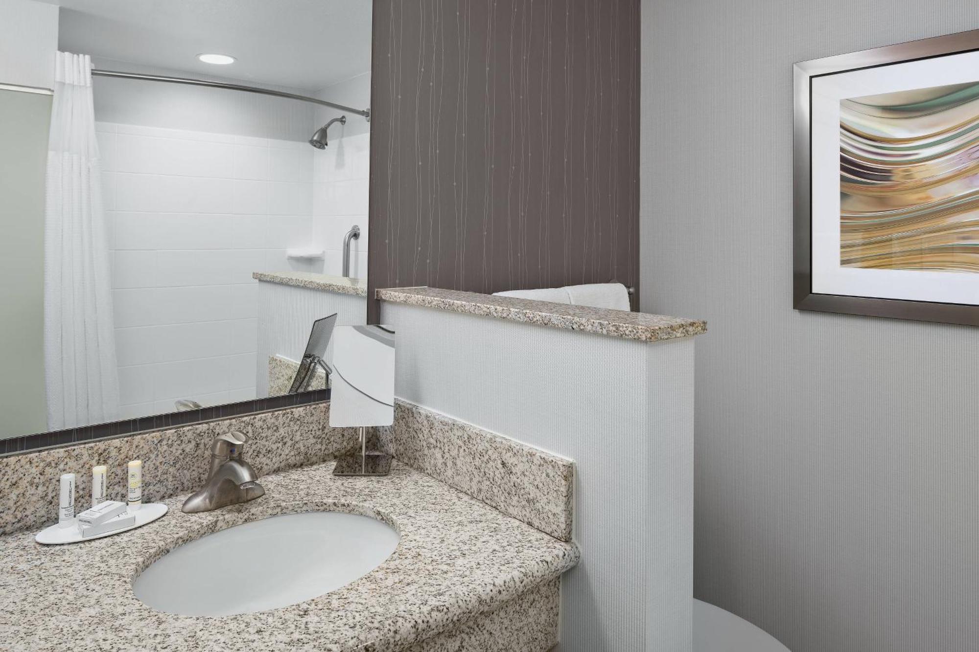 Queen Room with Two Queen Beds,1643153865:JPEG