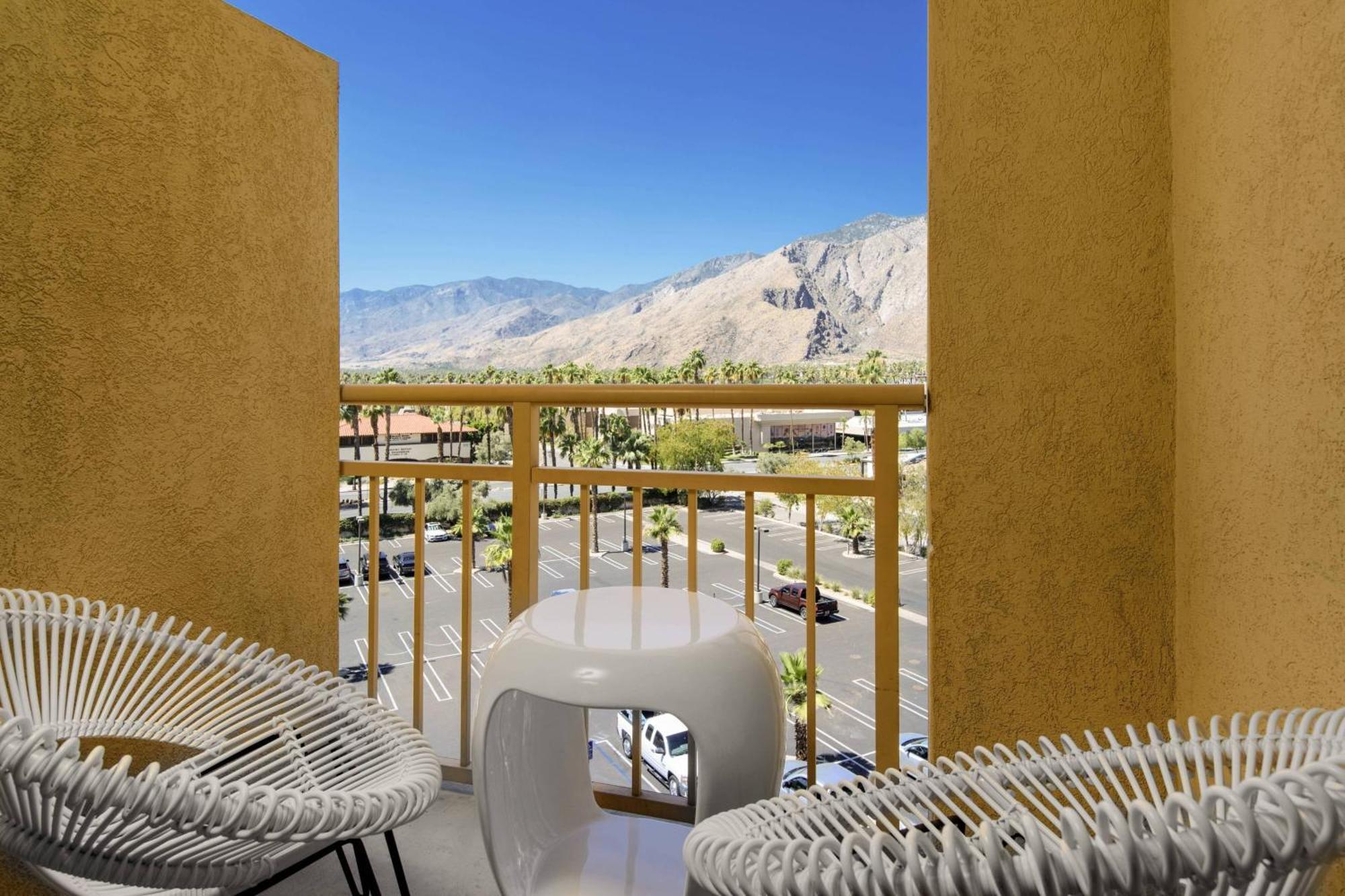 Junior King Suite with Mountain View (No Resort Fees),1643156298:JPEG