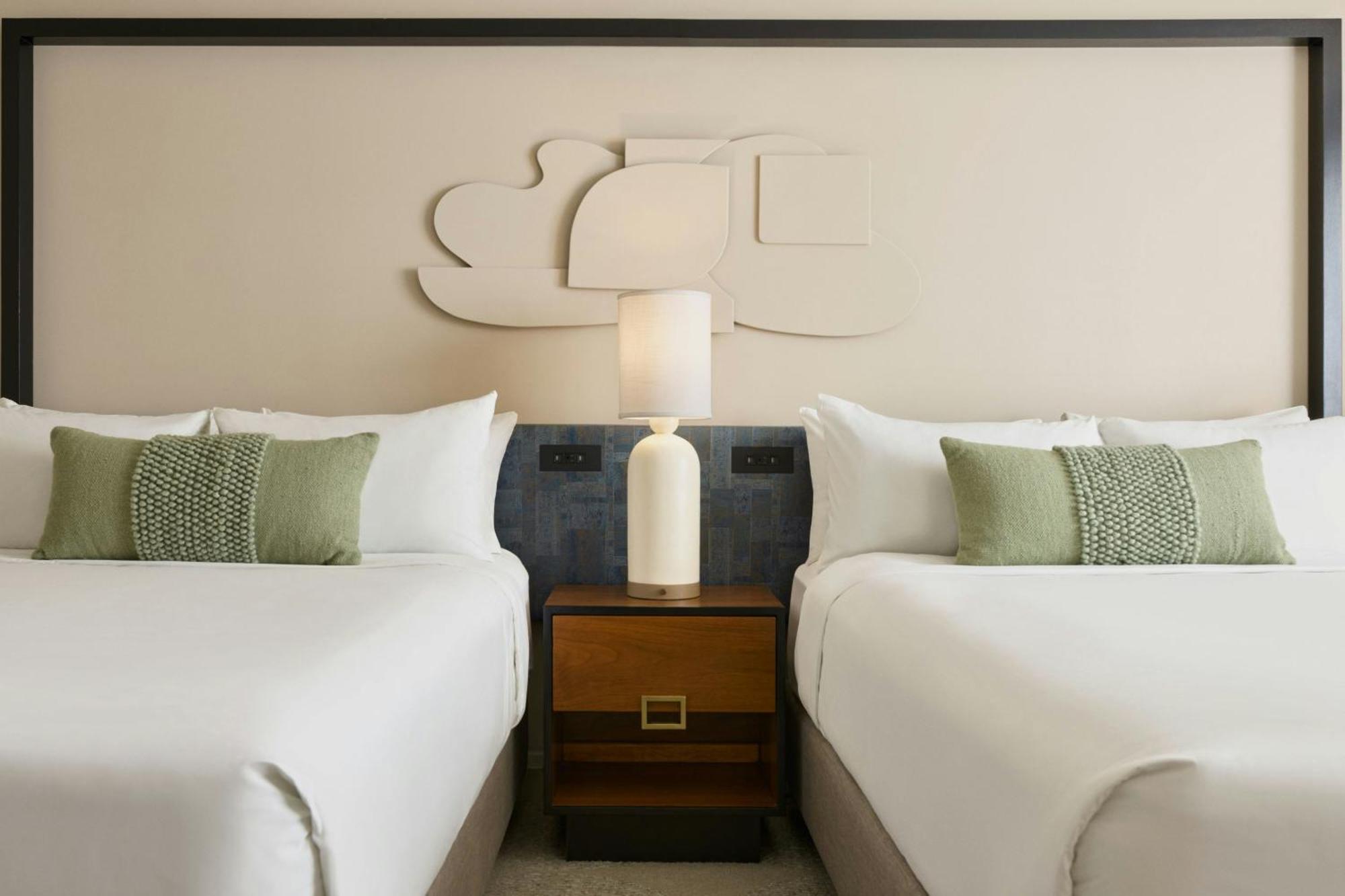Luxury Queen Room