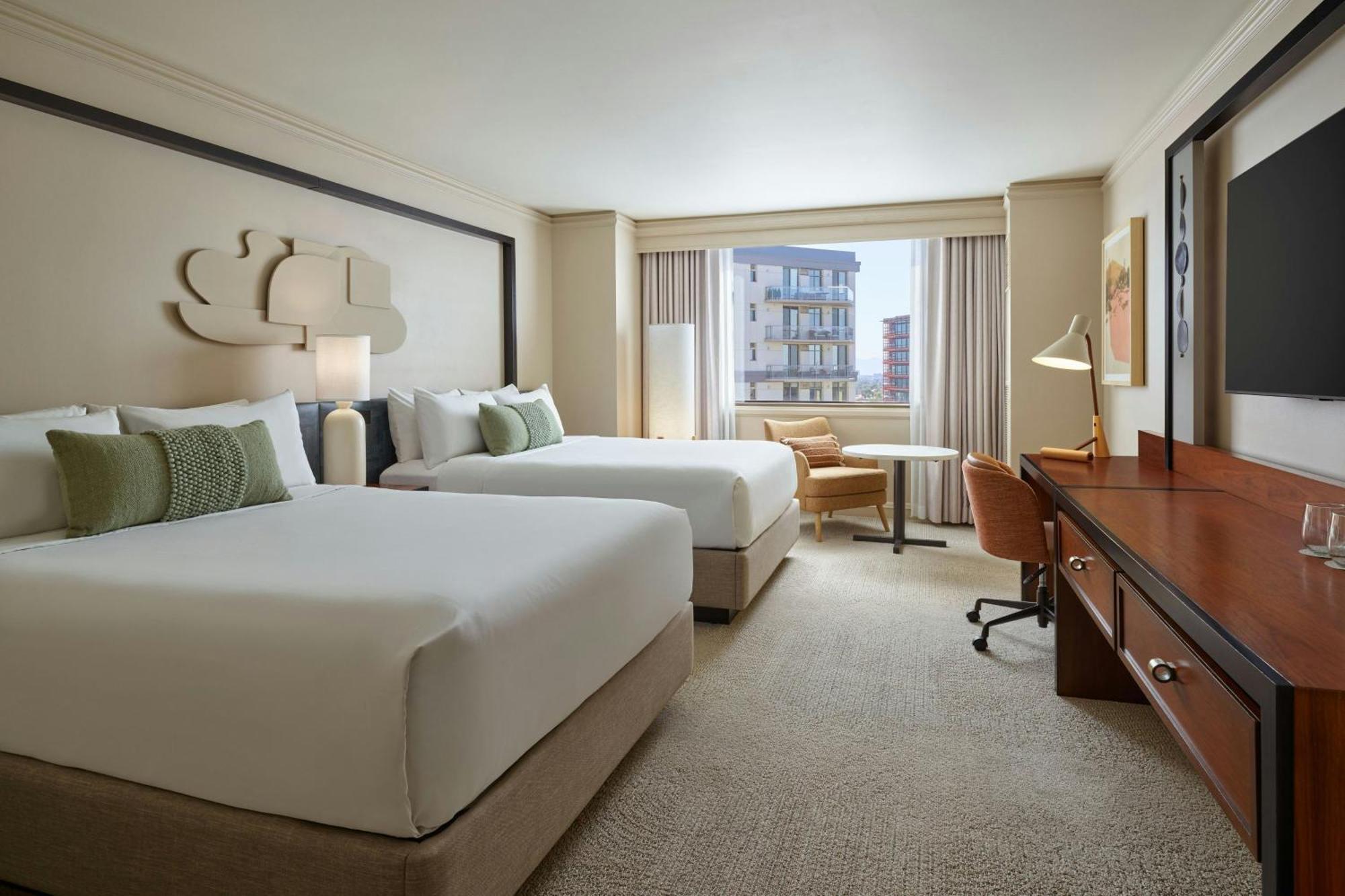Luxury Queen Room