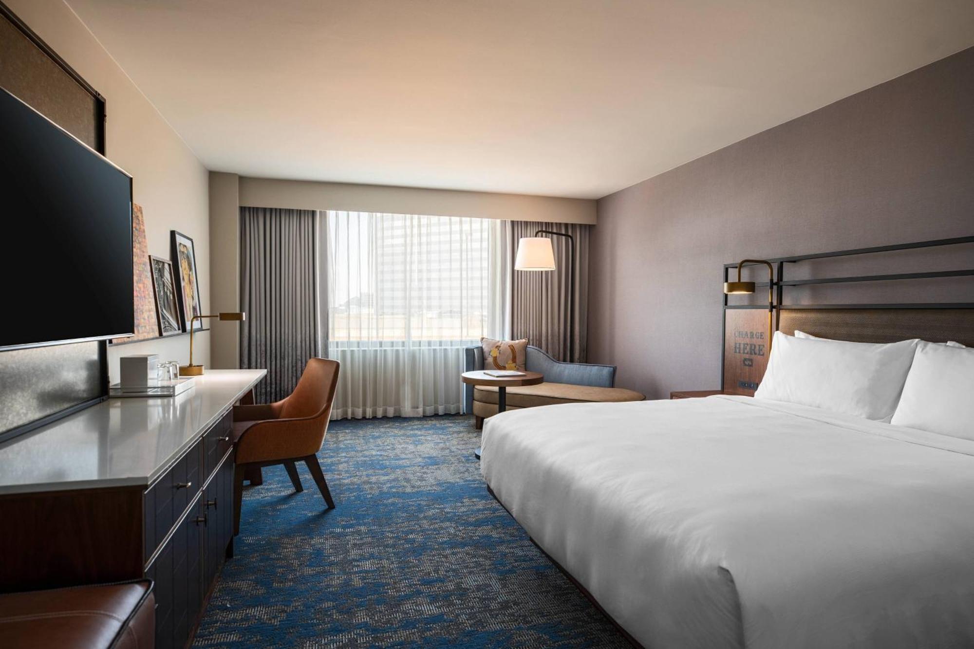 Deluxe King Room