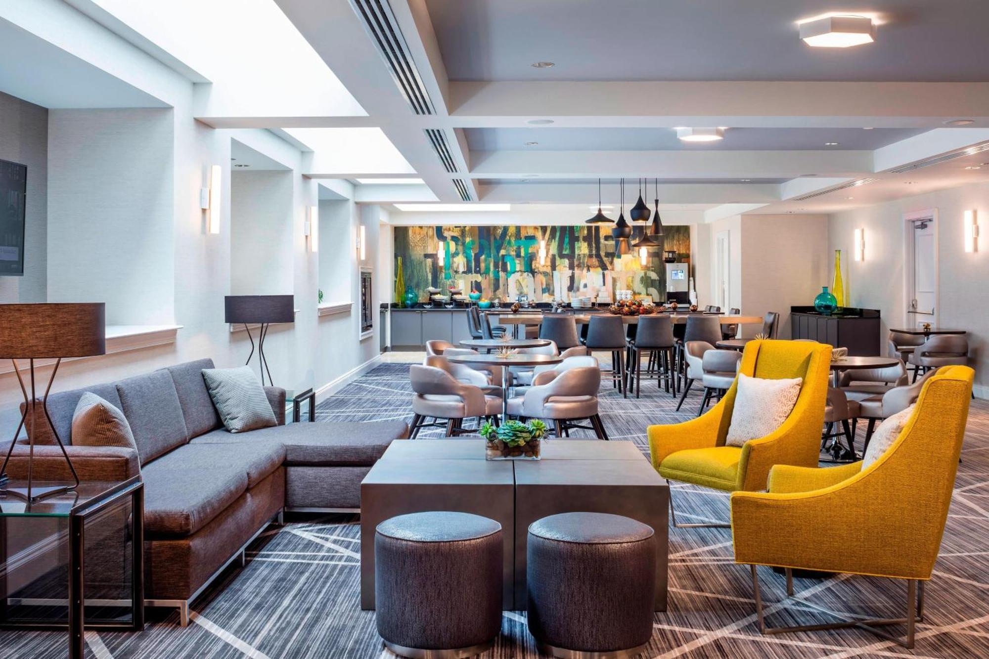 King Room Club Level