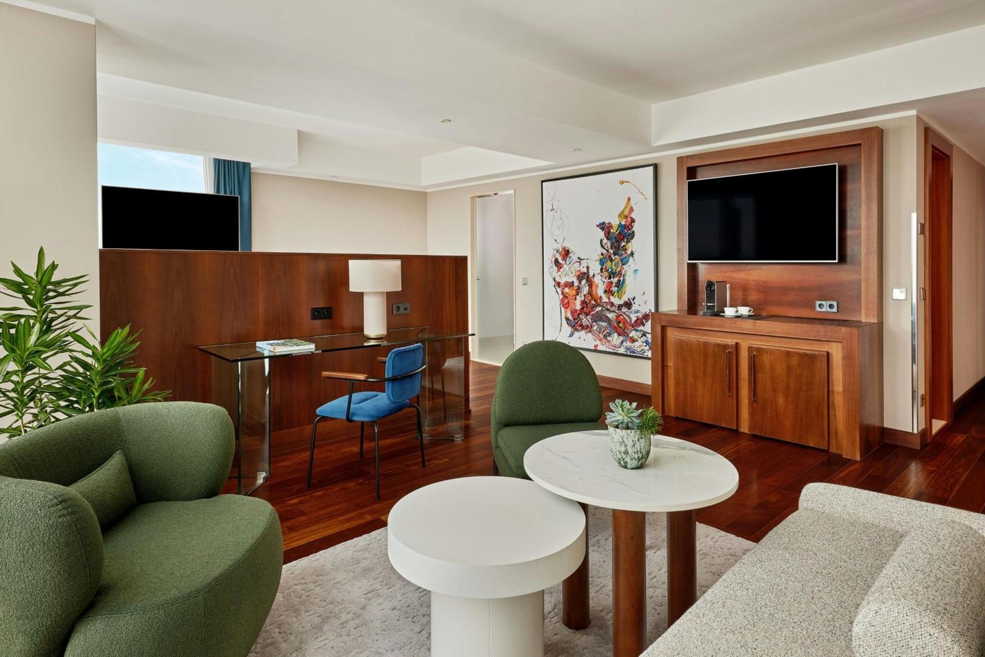 Panoramic Suite