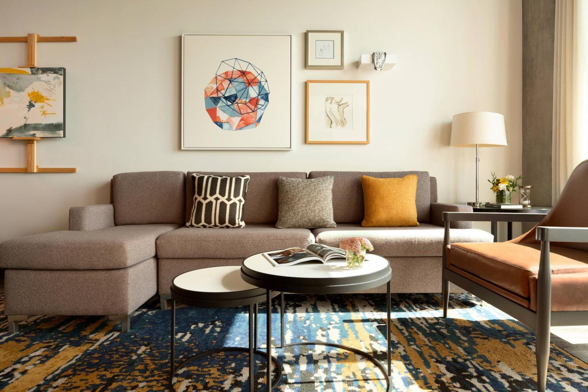 One-Bedroom King Suite