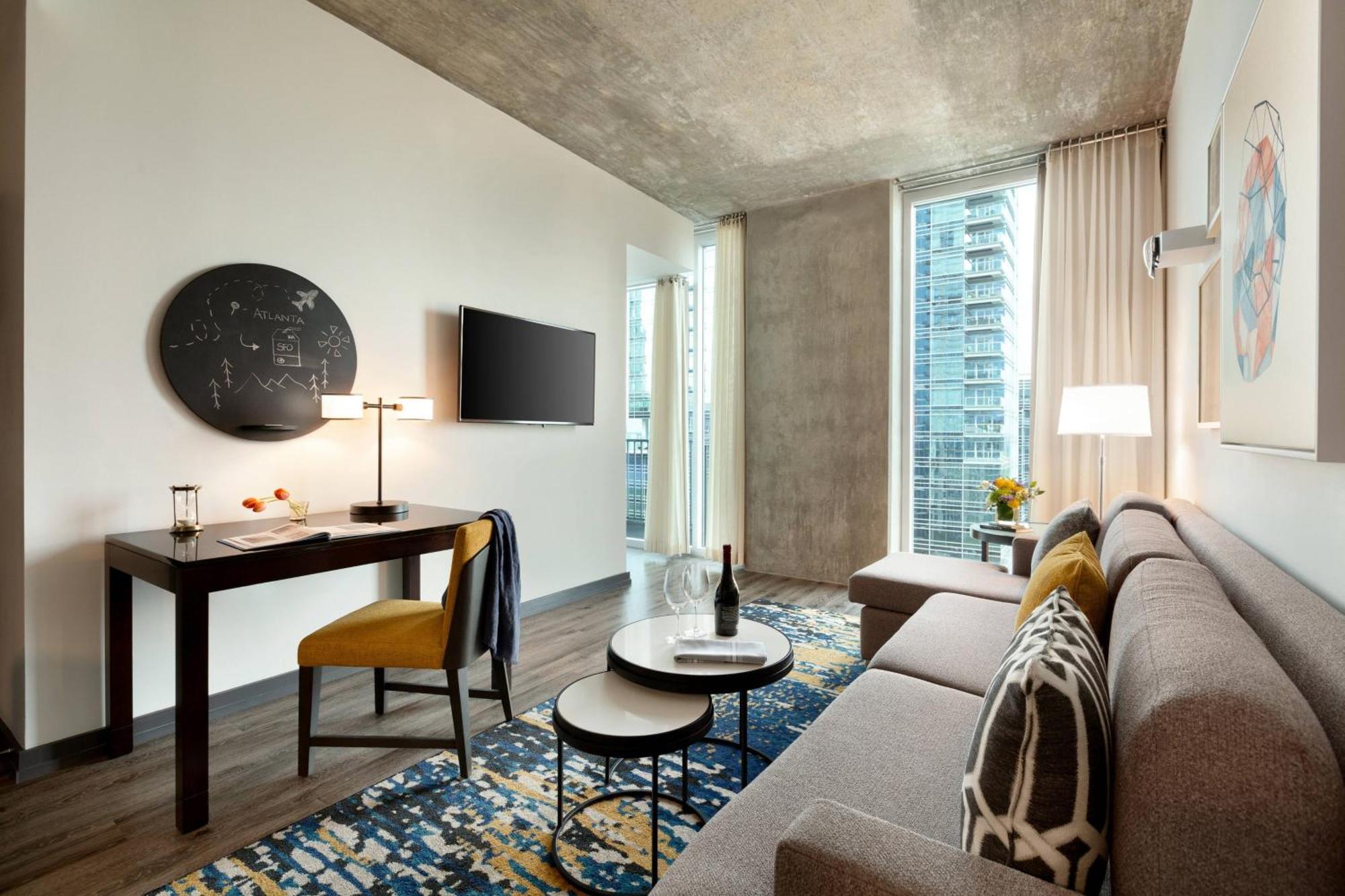 One-Bedroom King Suite City View