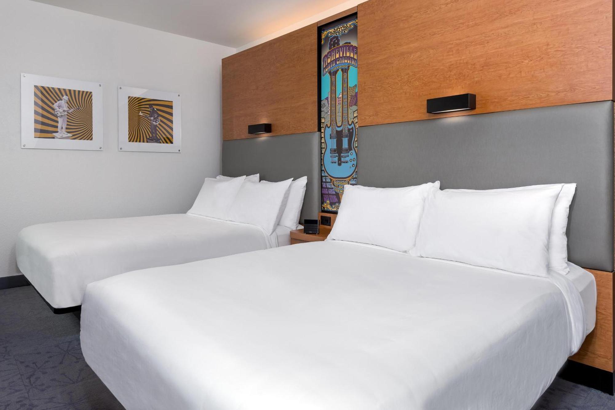 Queen Room with Two Queen Beds with City View