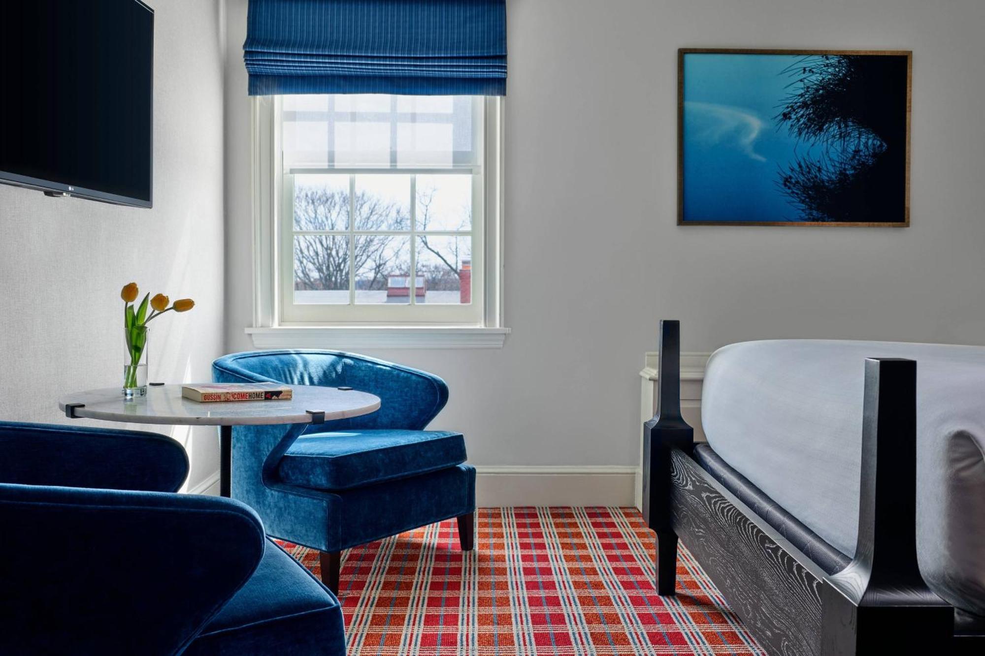 Author's Queen Guest room 1 Queen High floor