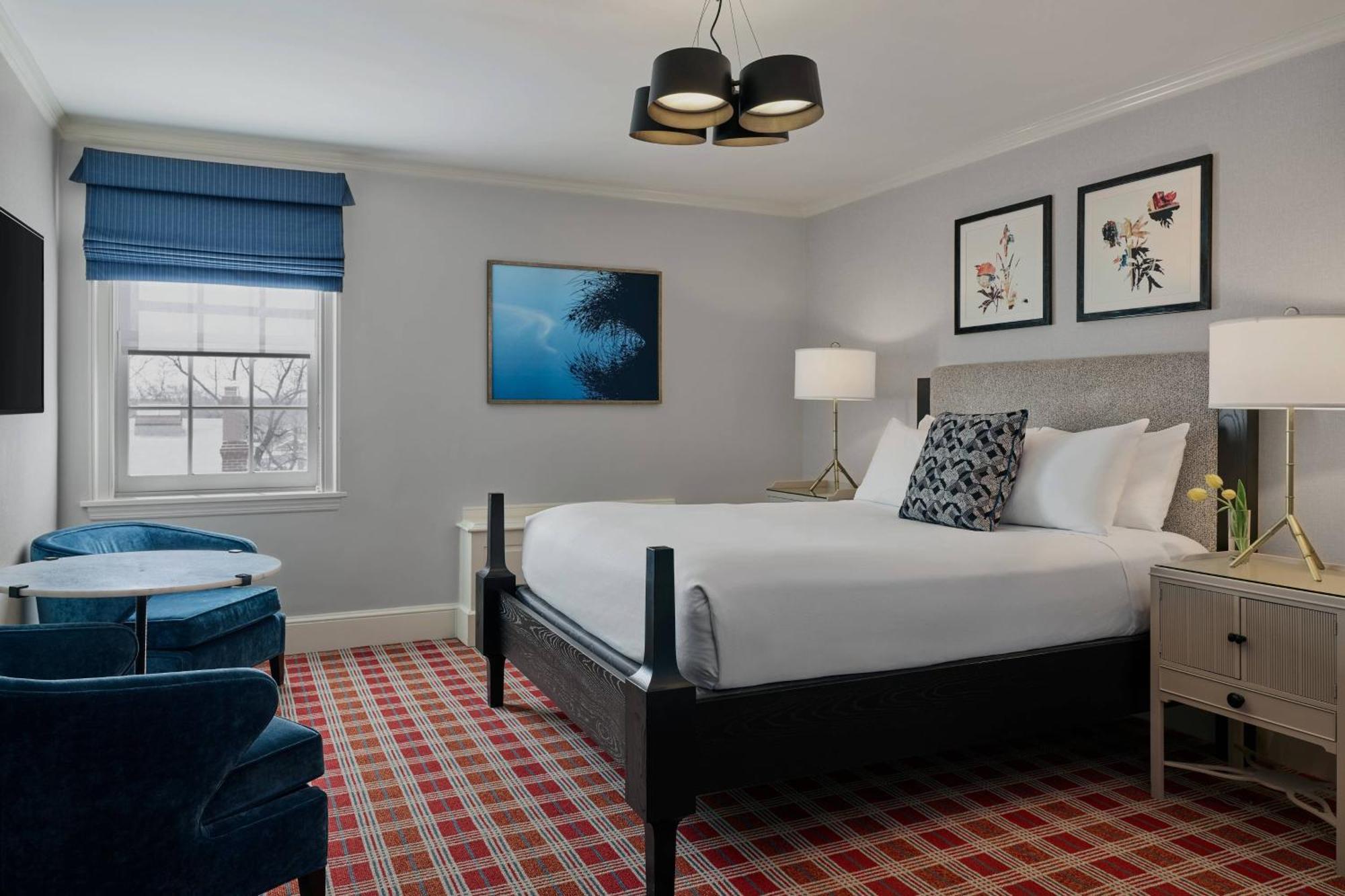 Author's Queen Guest room 1 Queen High floor