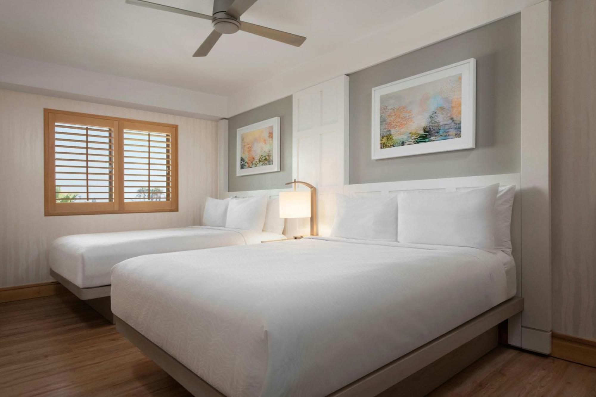 One-Bedroom Queen Suite with Ocean View