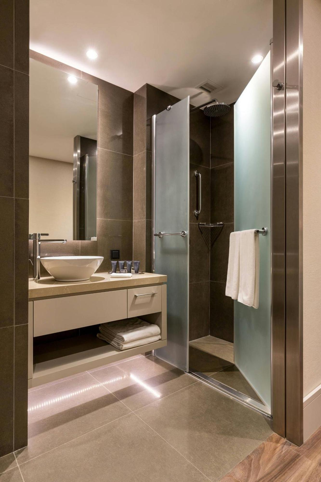 Junior Suite 1 King