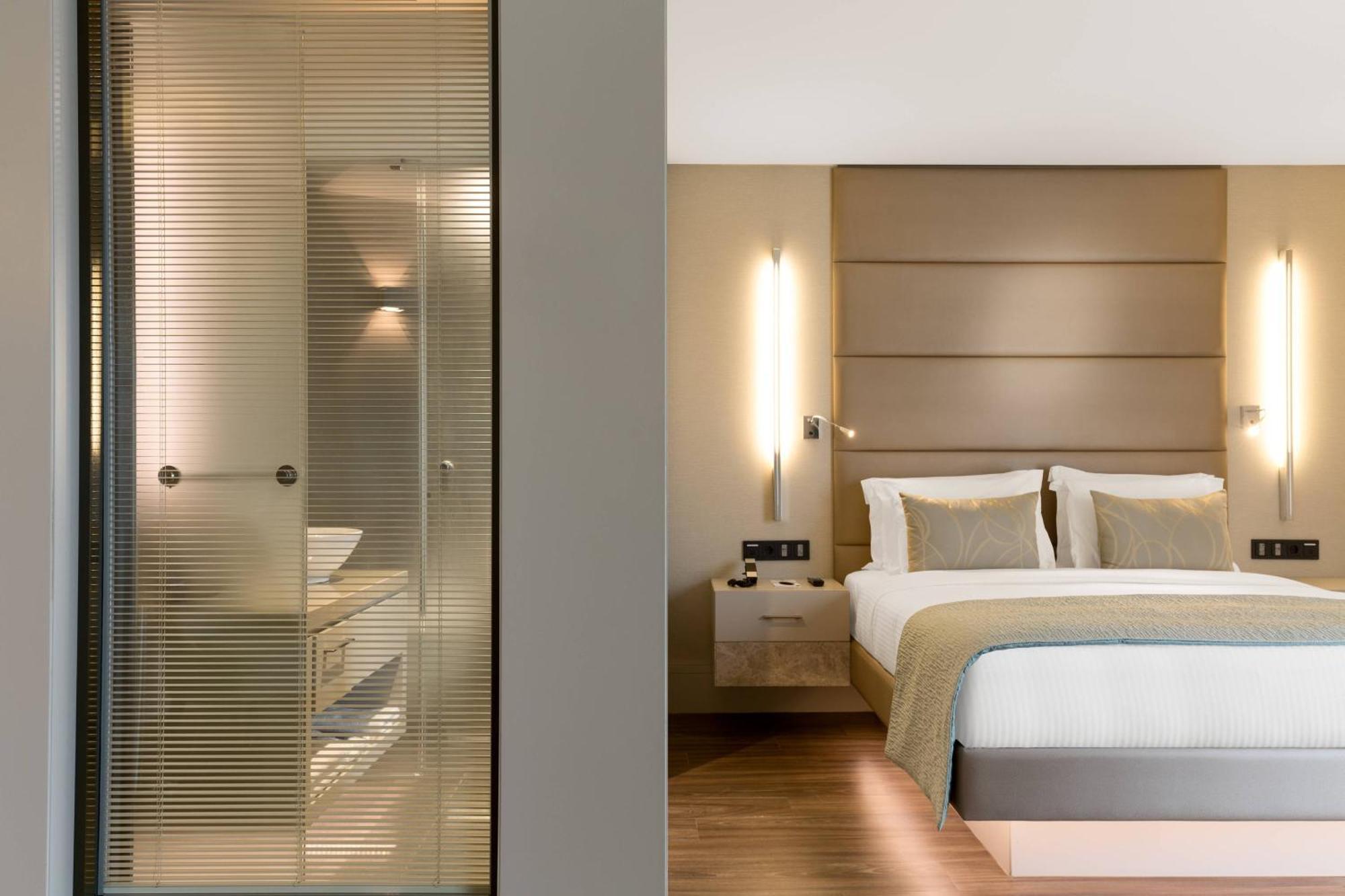 Junior Suite 1 King