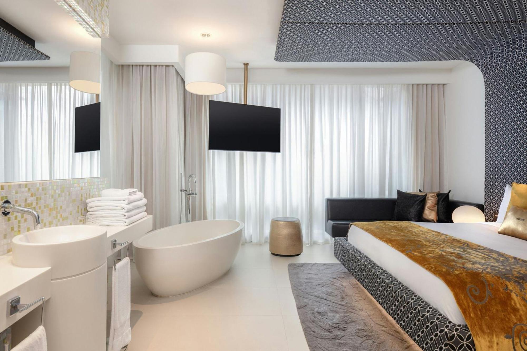 One-Bedroom Supreme Junior King Suite Loft