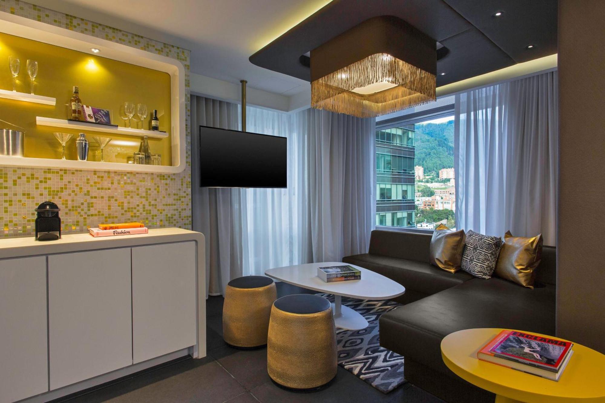 One-Bedroom Supreme Junior King Suite Loft