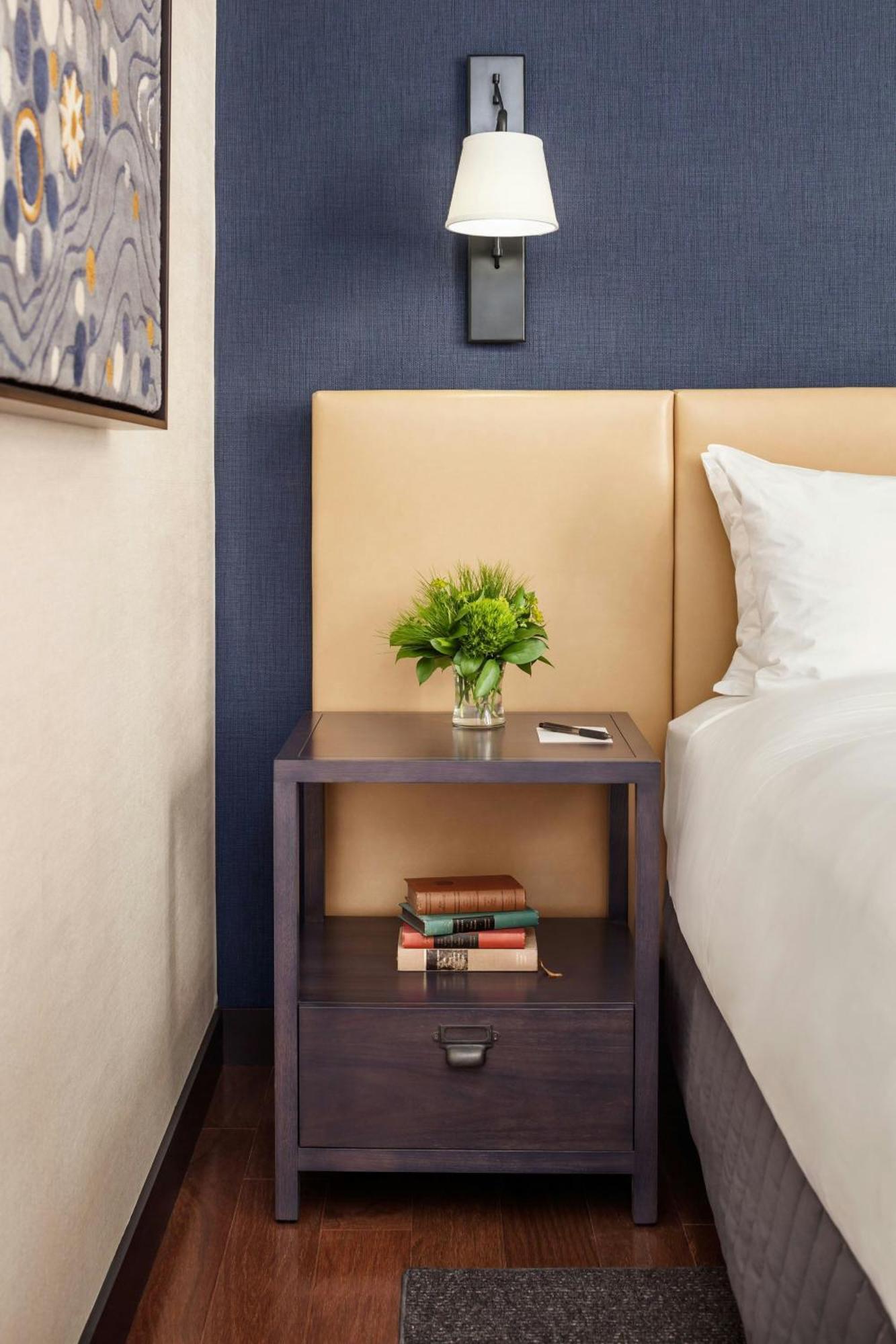 Standard Guest Room 1 King Bed