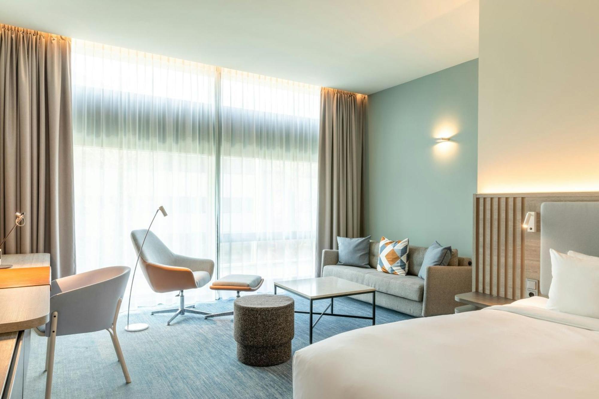 Junior Suite 1 Bedroom Junior Suite 1 King