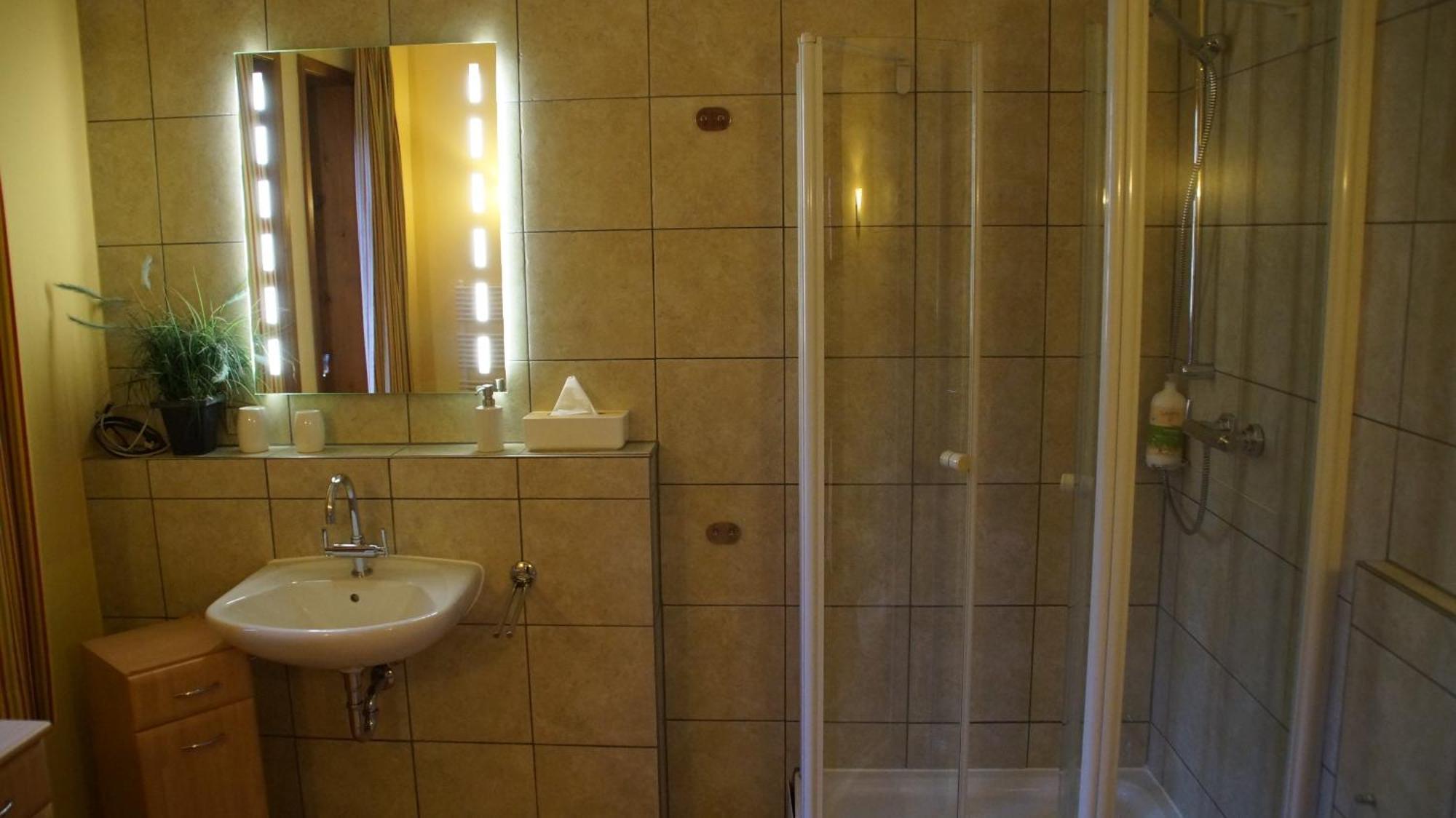 Twin Room Private Bathroom