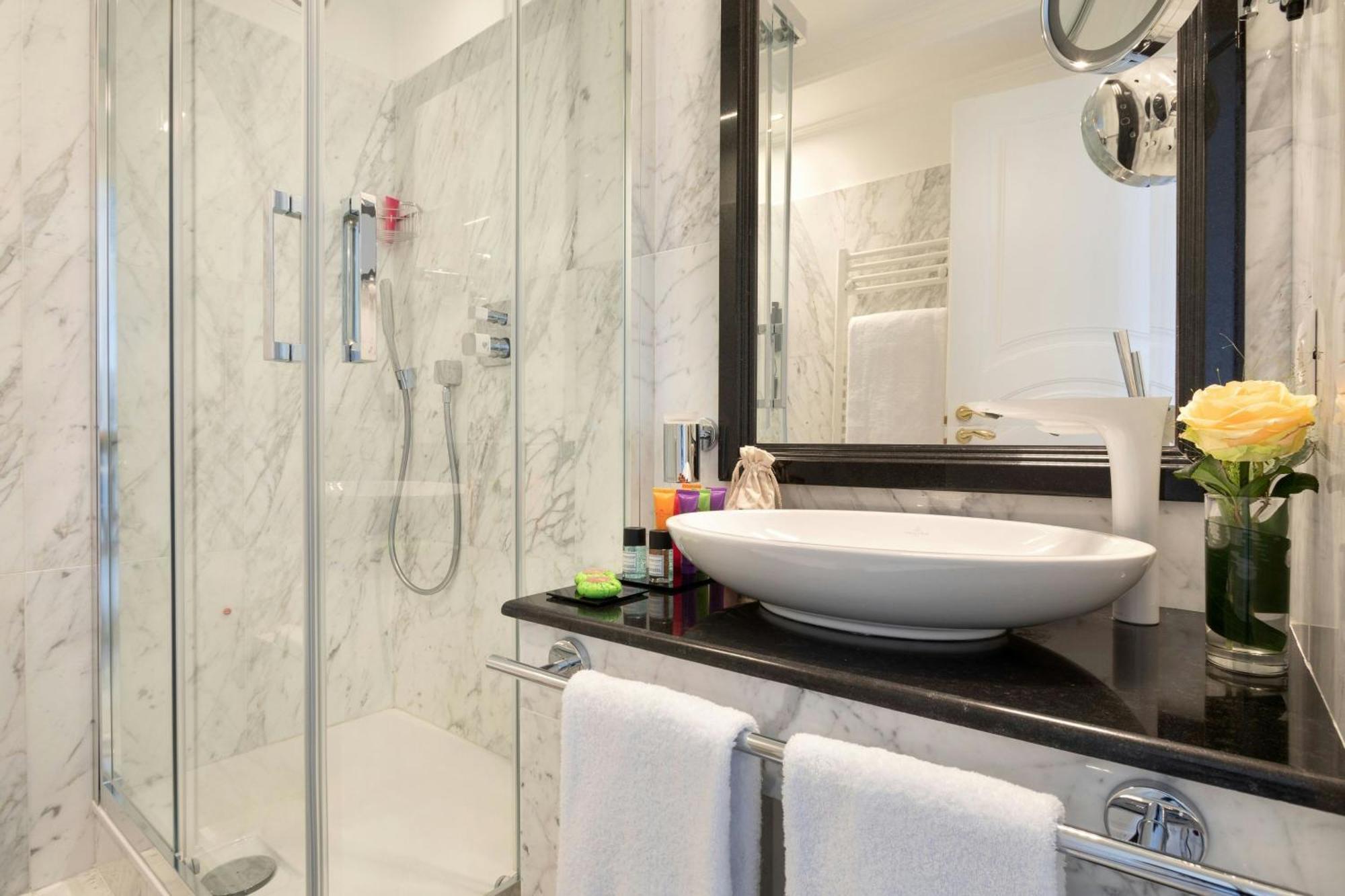 One-Bedroom Bi-Level King Suite
