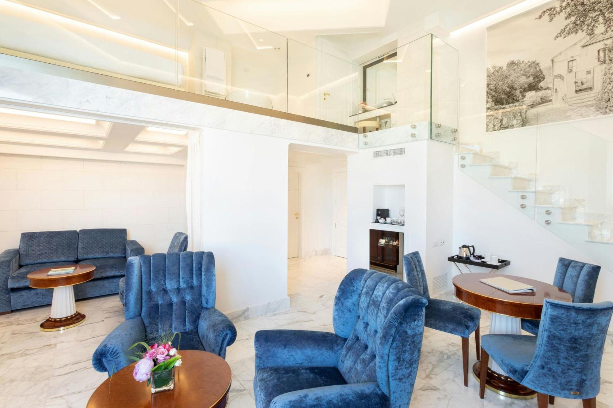 One-Bedroom Bi-Level Suite Sea View