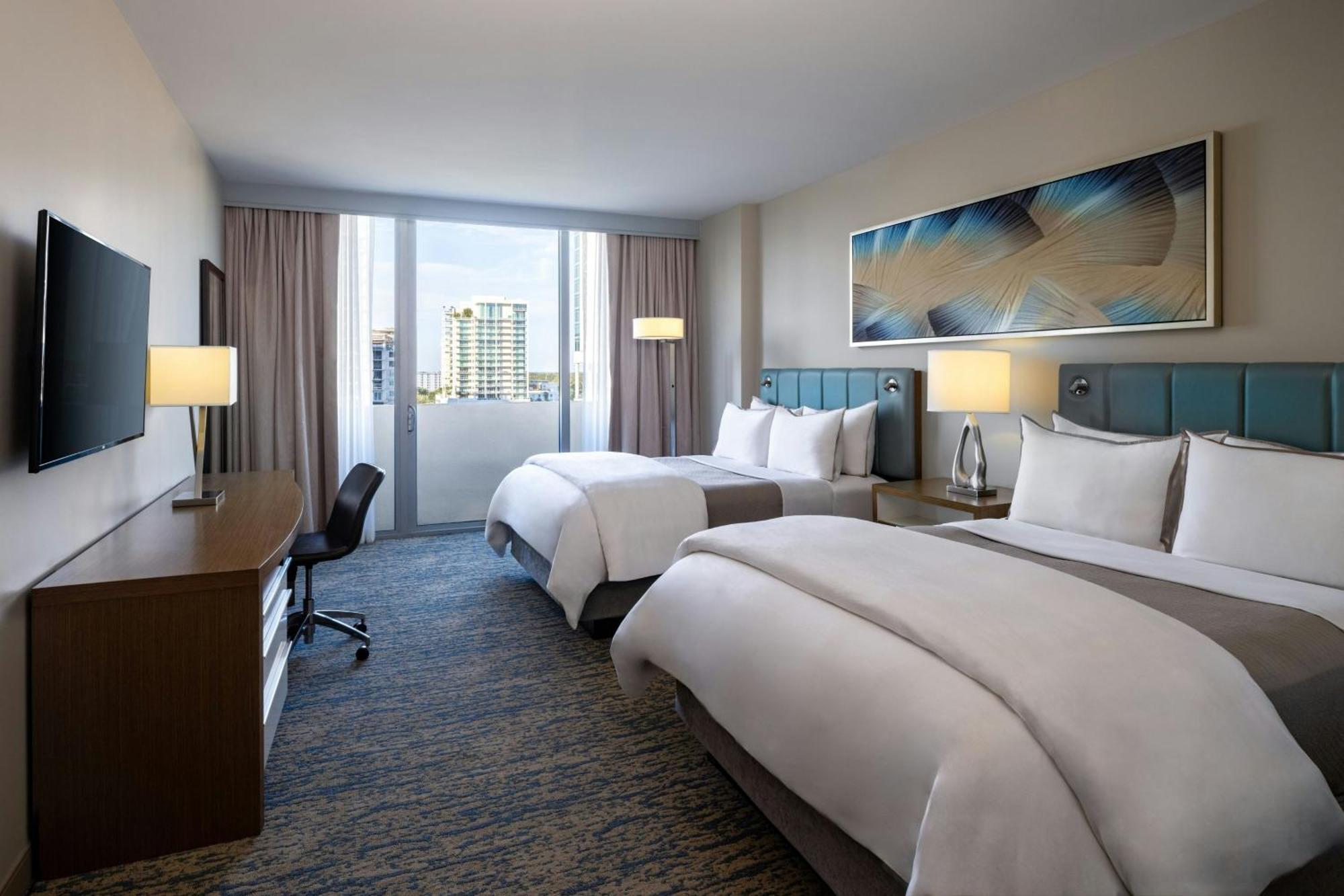 Juliette Partial Bay Quee Guest room 2 Queen