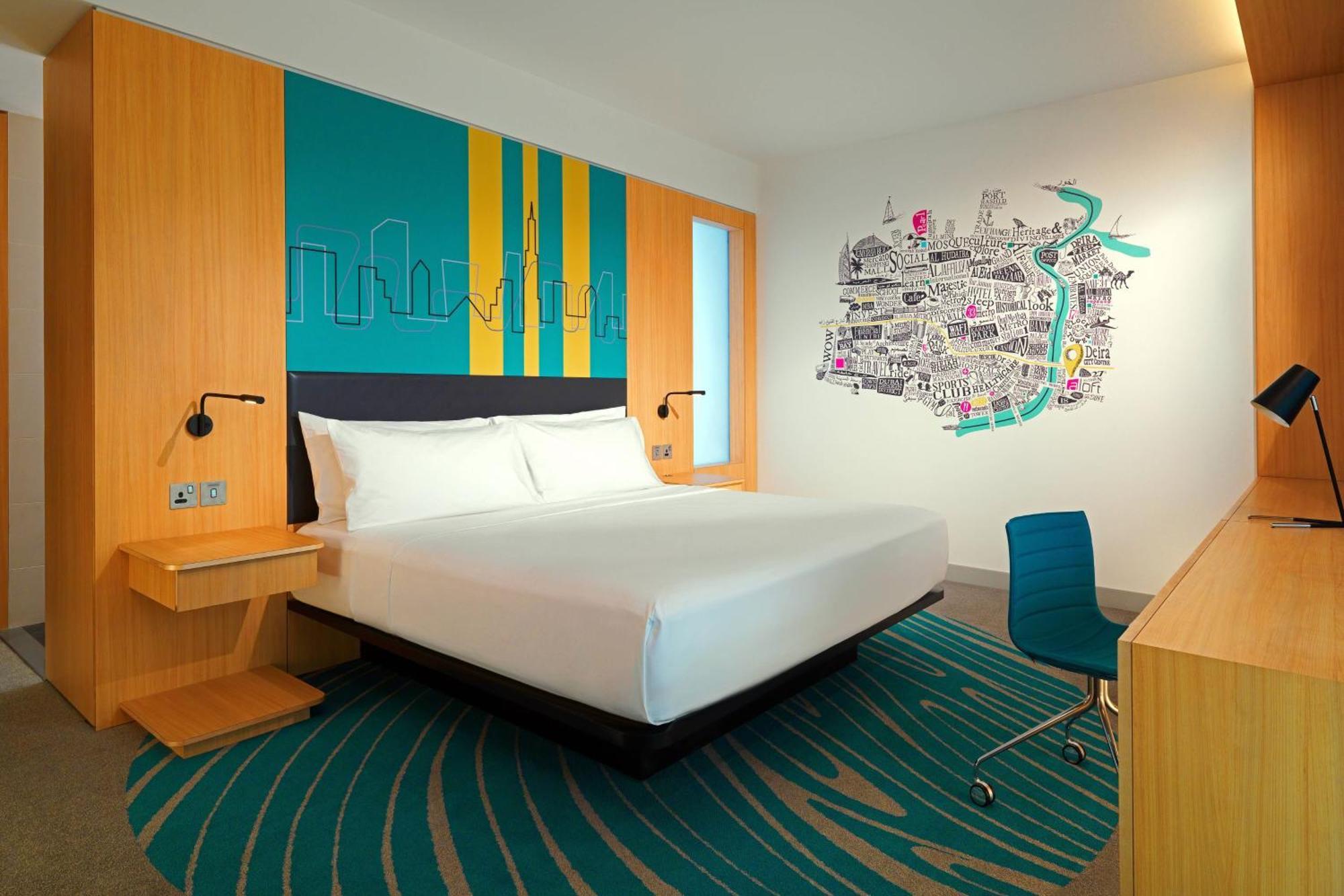 Savvy Room Guest room 1 King Golf &Creek view view