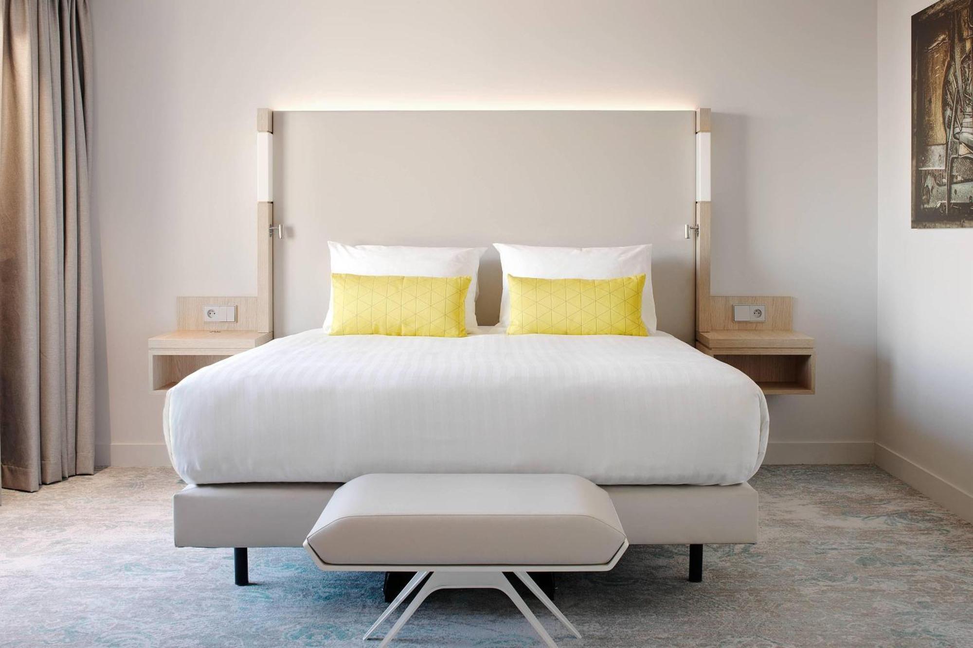 Queen Room