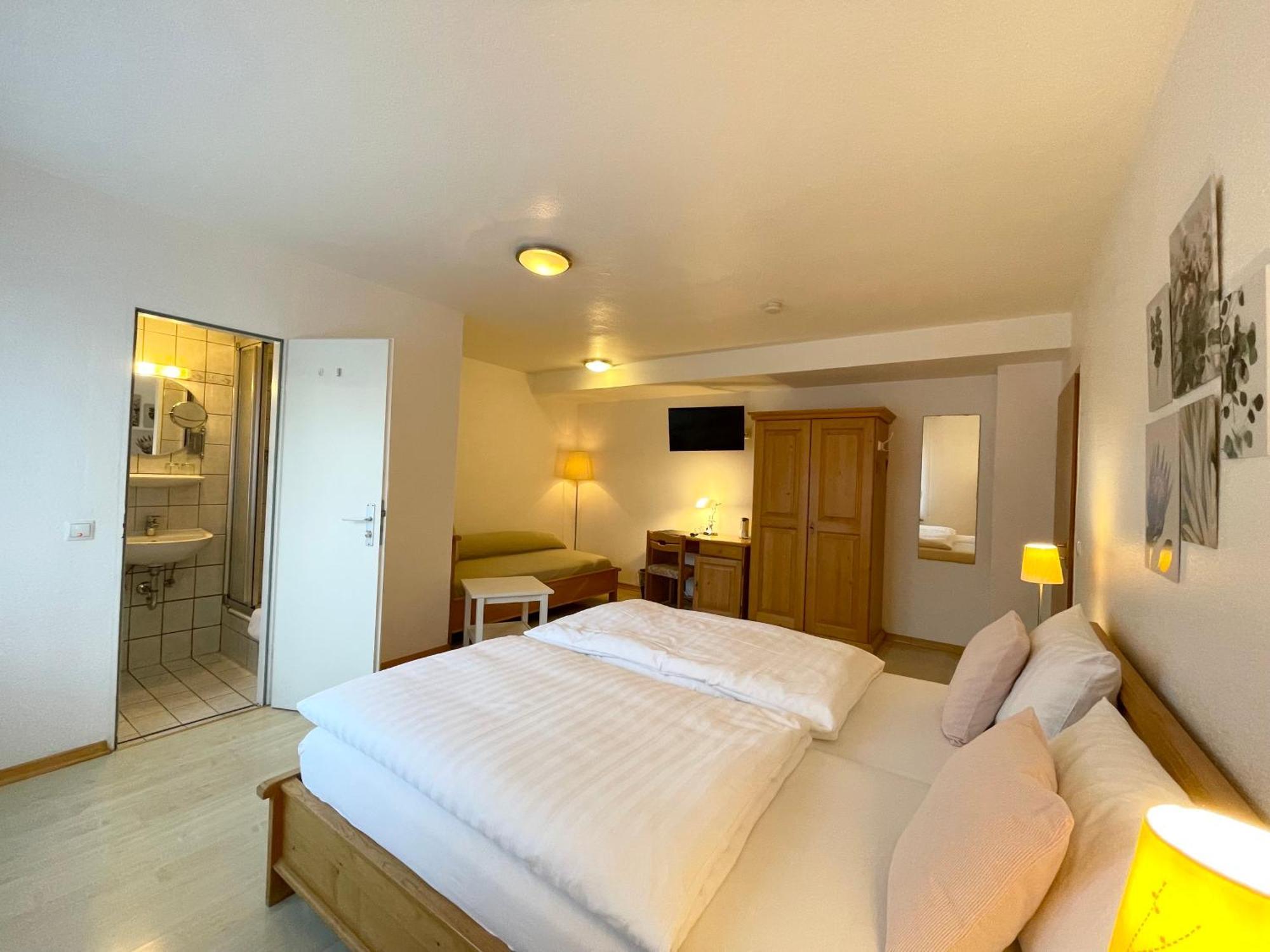 Double Room Private Bathroom