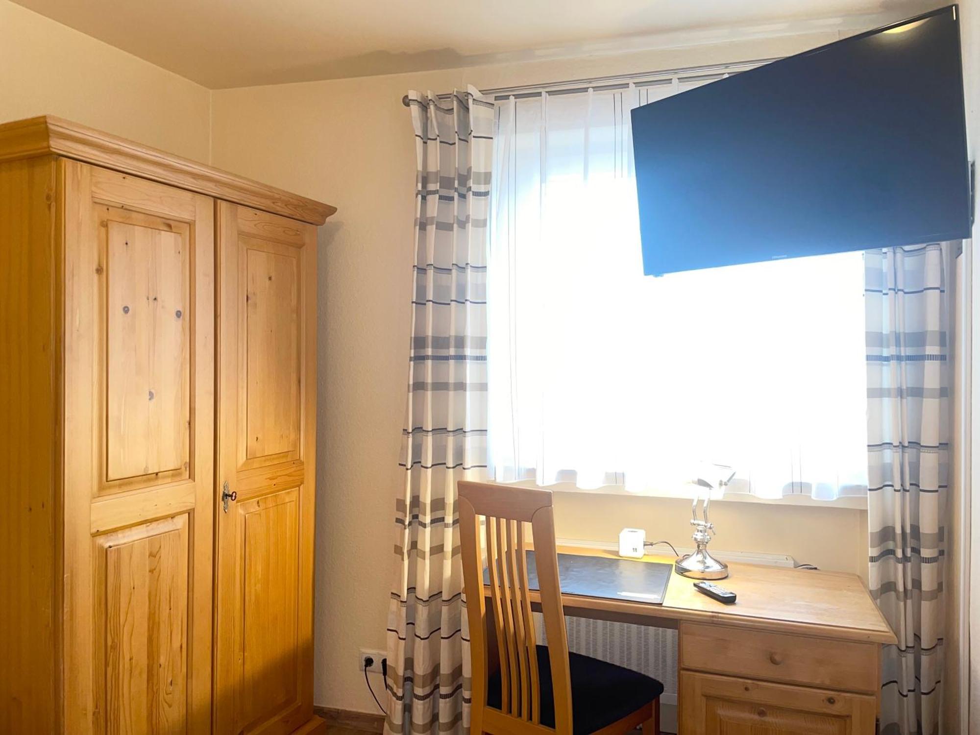 Single Room Private Bathroom