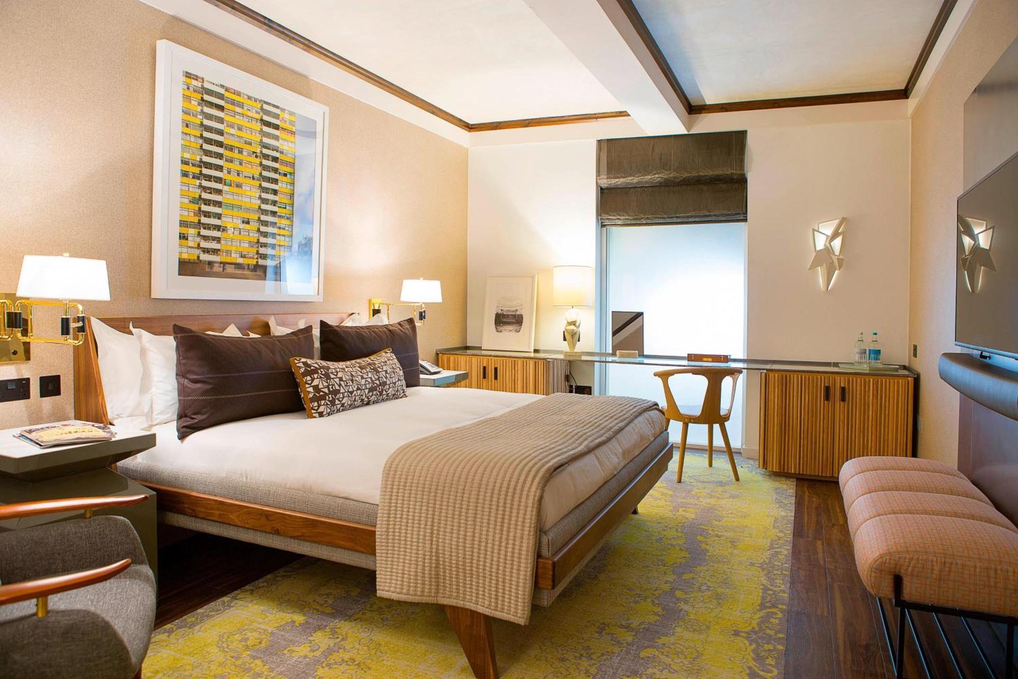 Modest Collection Queen Room One Queen Bed