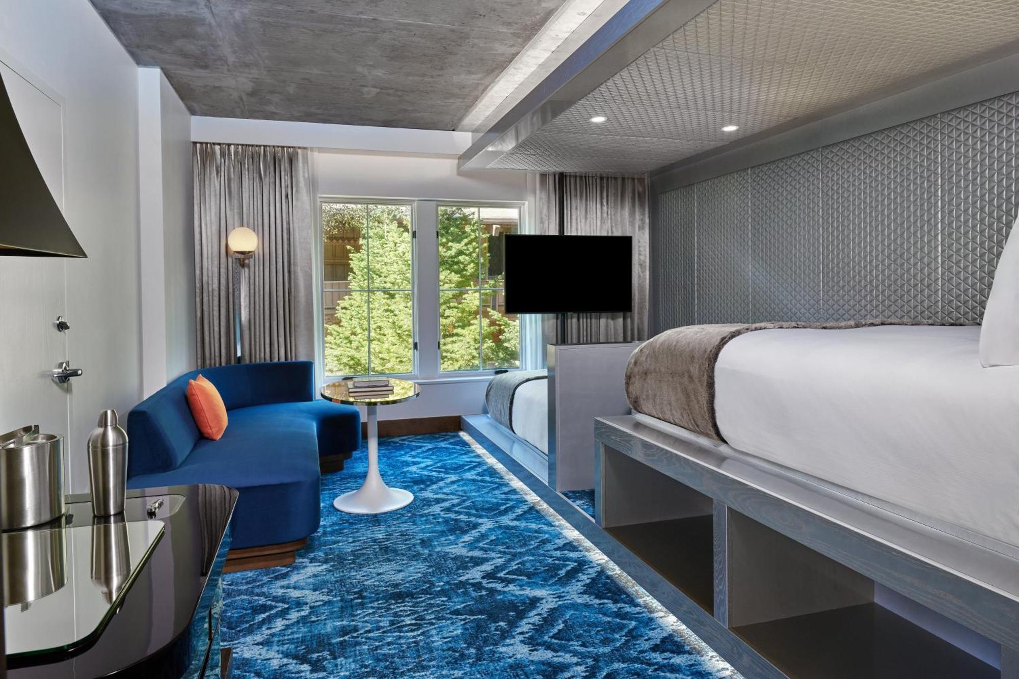 Queen Room Partial Mountain View